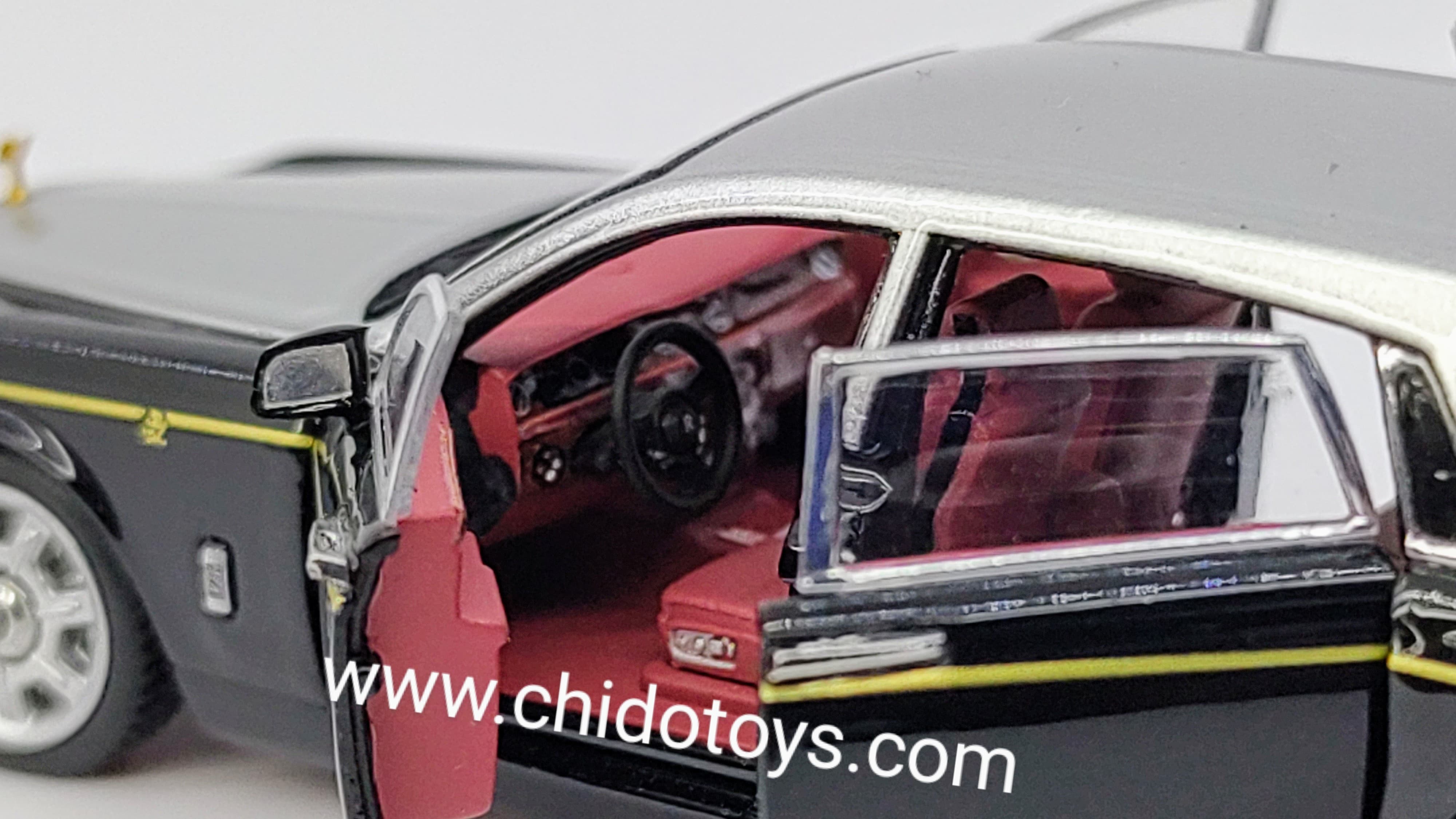 Auto a escala marca DCM, Modelo Rolls - Royce Phantom 7° Generation - Chido Toys