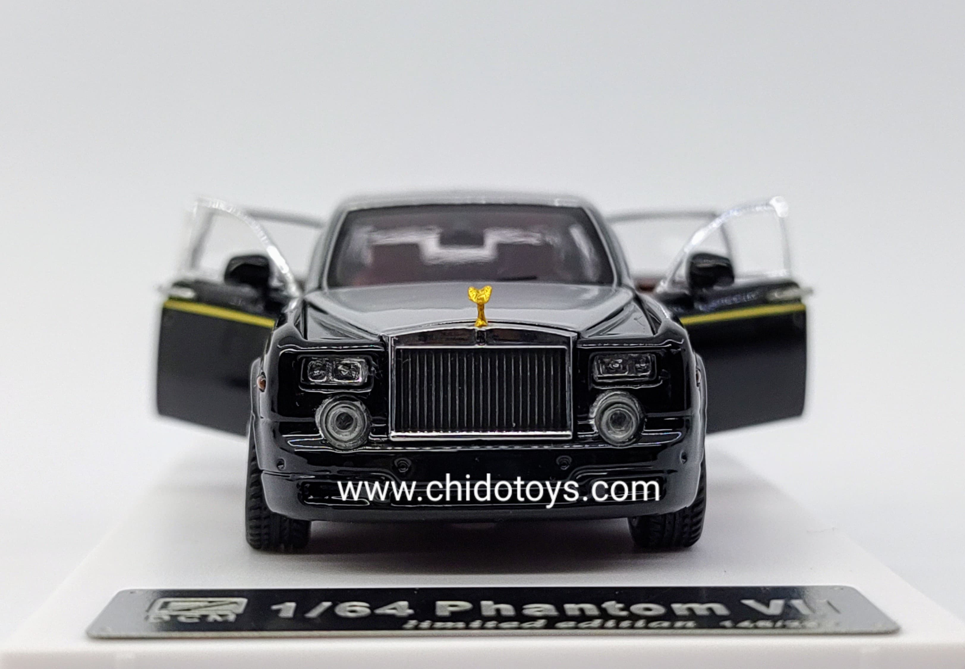 Auto a escala marca DCM, Modelo Rolls - Royce Phantom 7° Generation - Chido Toys