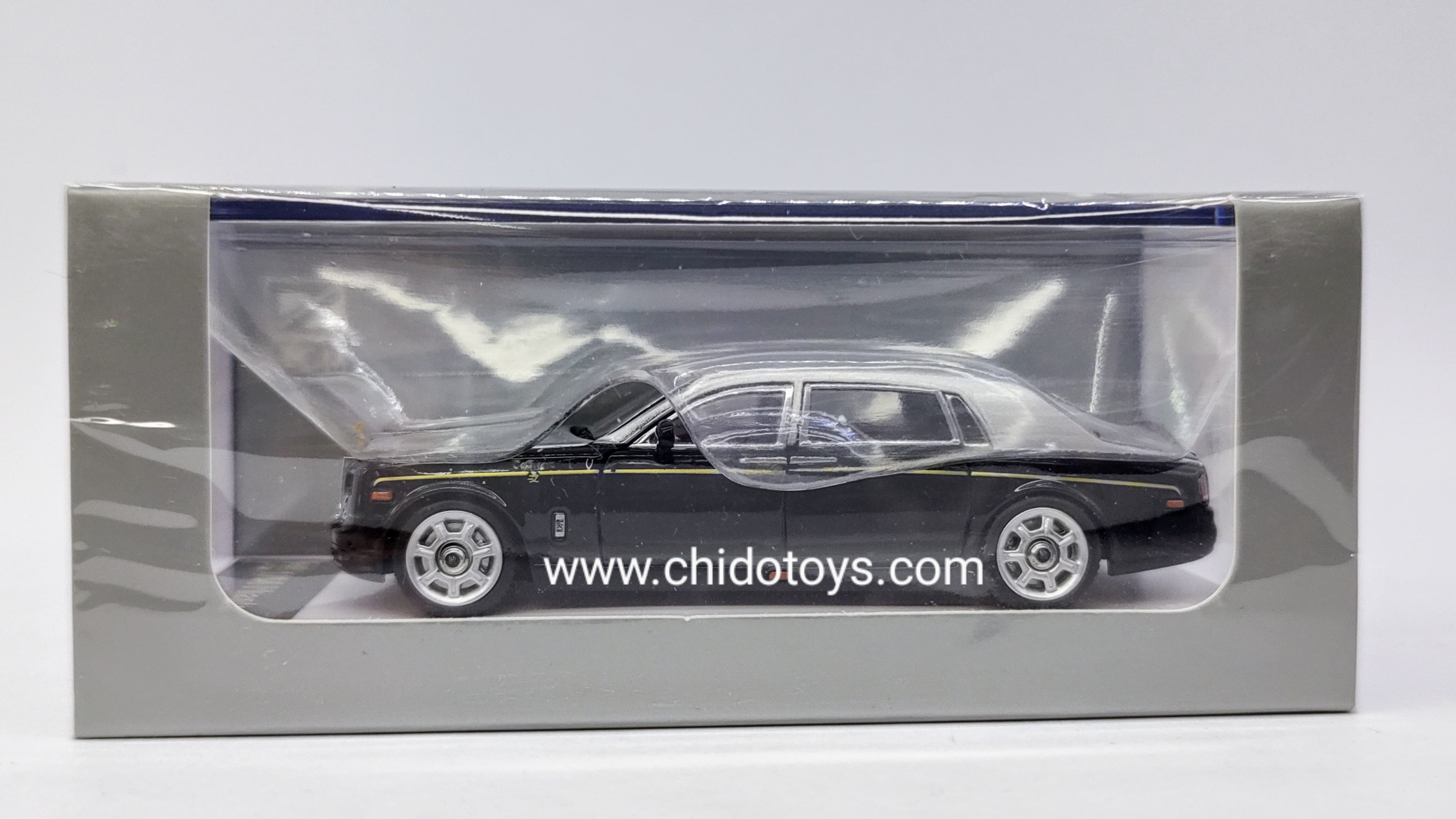 Auto a escala marca DCM, Modelo Rolls - Royce Phantom 7° Generation - Chido Toys