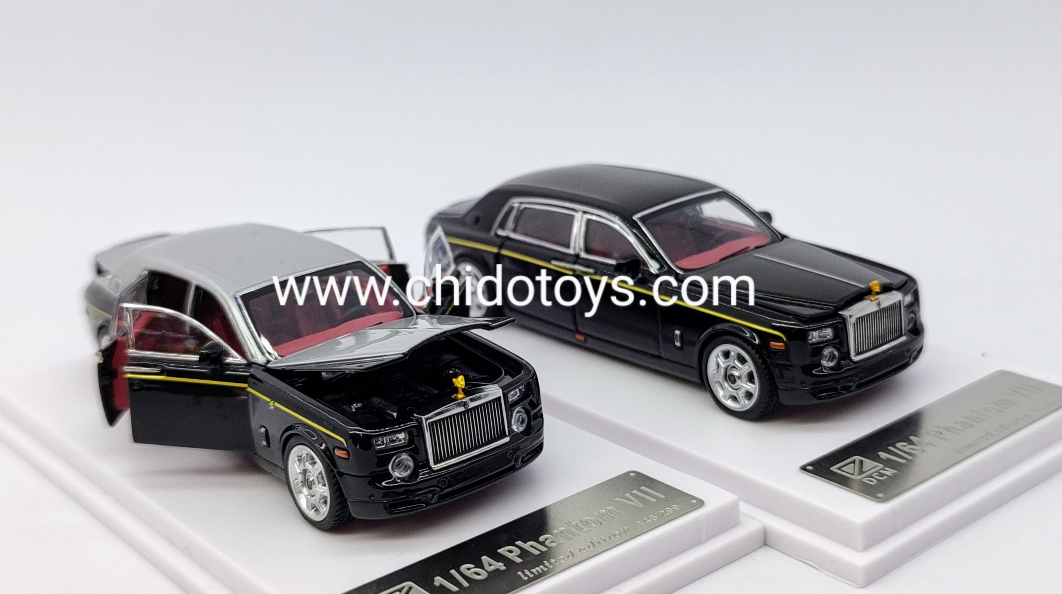 Auto a escala marca DCM, Modelo Rolls - Royce Phantom 7° Generation - Chido Toys