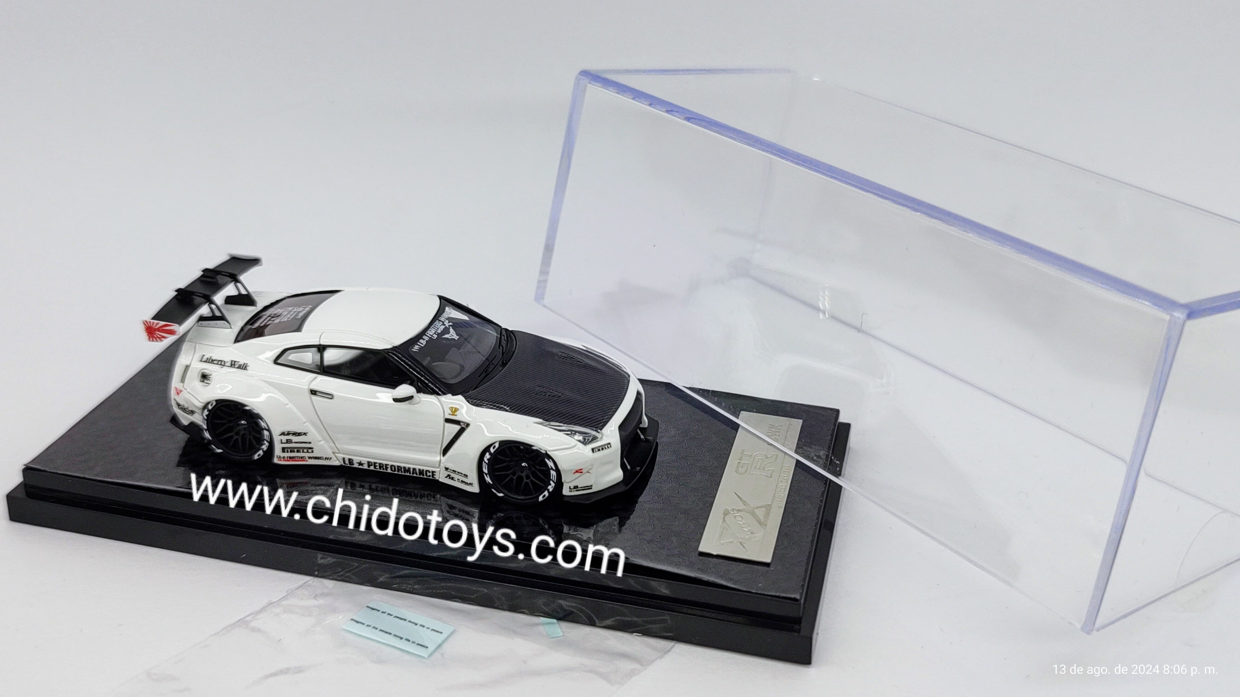 Auto a escala marca Error404, Modelo GTR R35 - Chido Toys