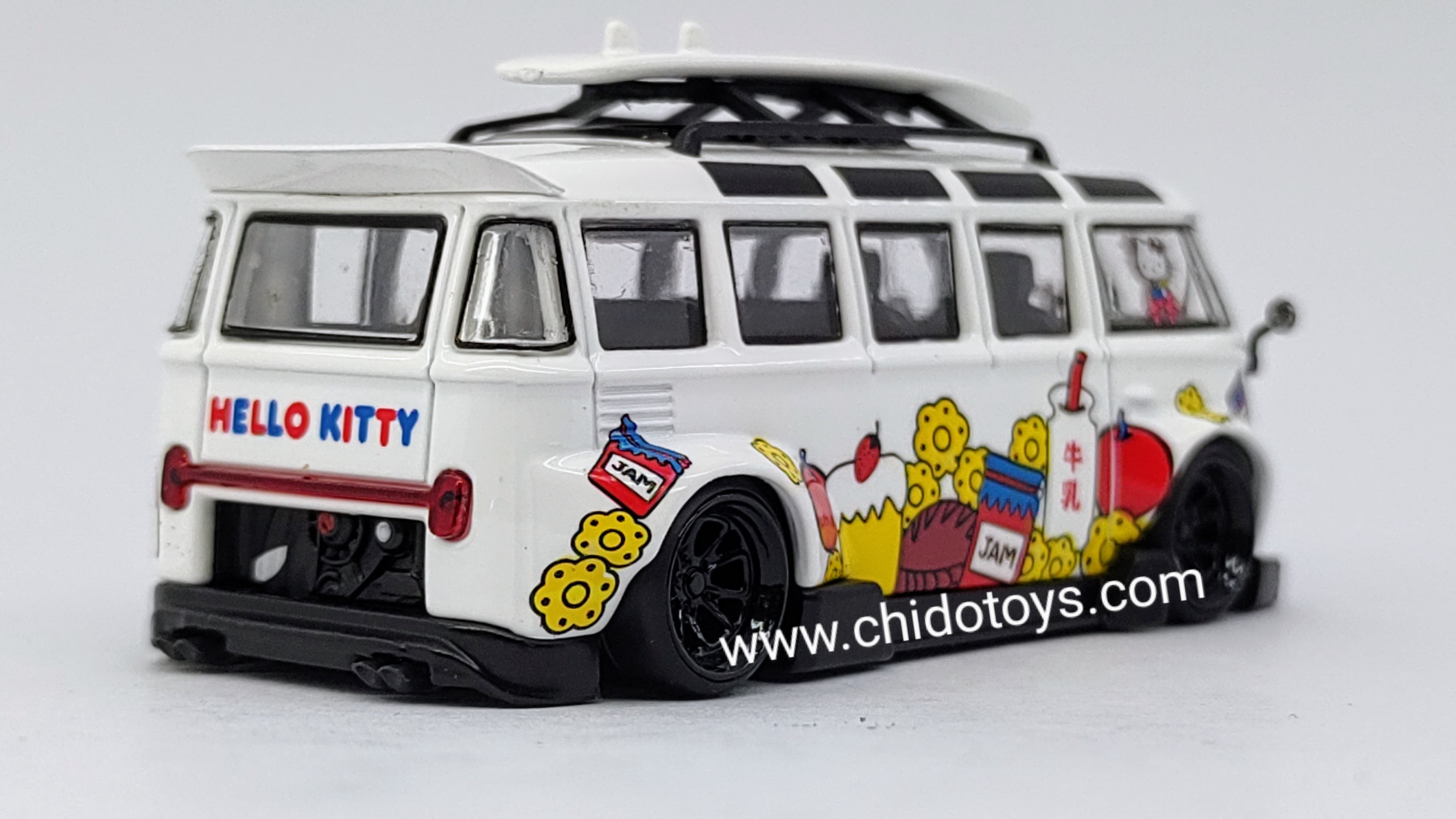 Auto a escala marca Flame Model, Modelo T1 SCHOOL BUS Rojo/blanco Wide Body Modified - Chido Toys