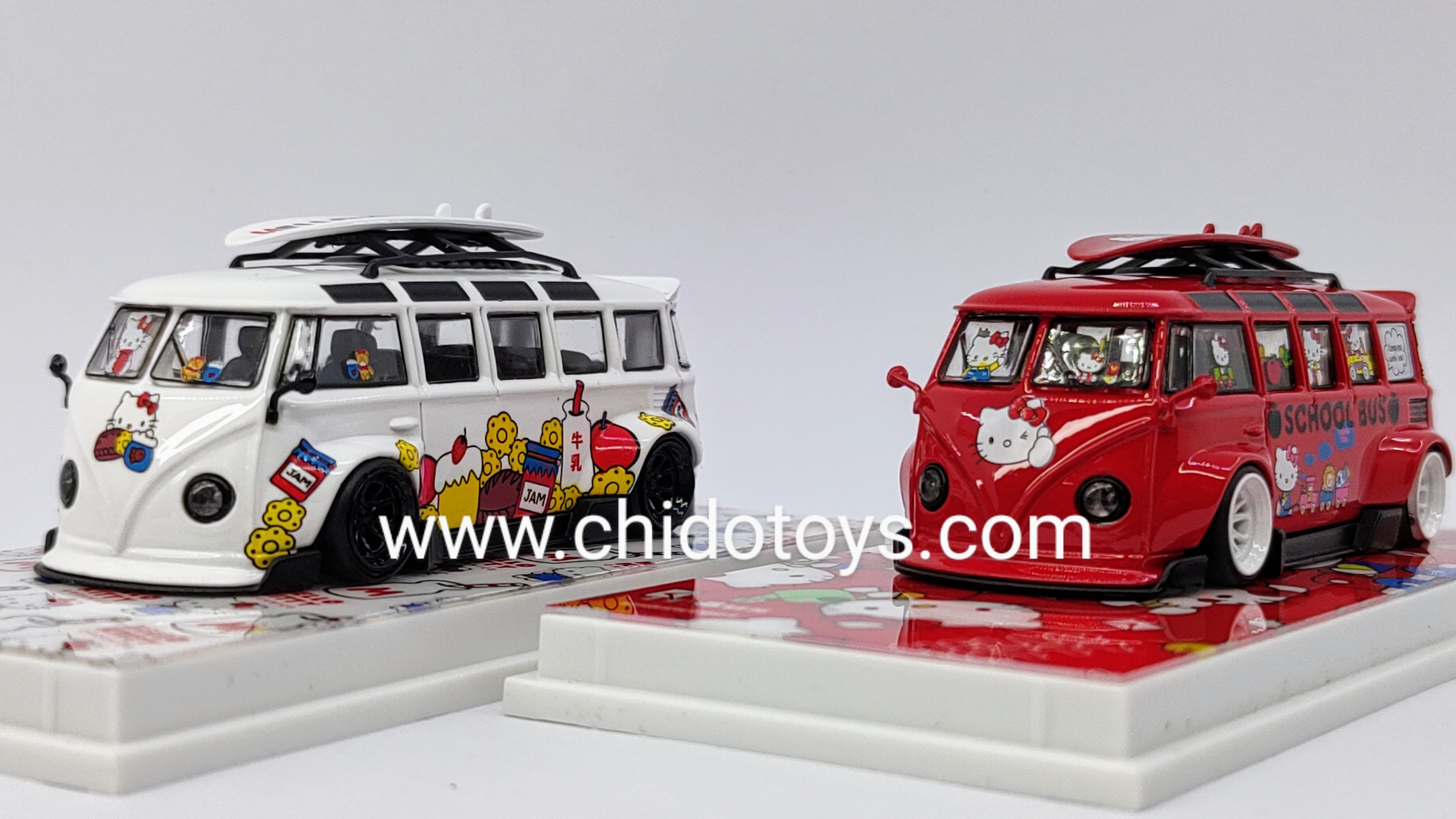 Auto a escala marca Flame Model, Modelo T1 SCHOOL BUS Rojo/blanco Wide Body Modified - Chido Toys