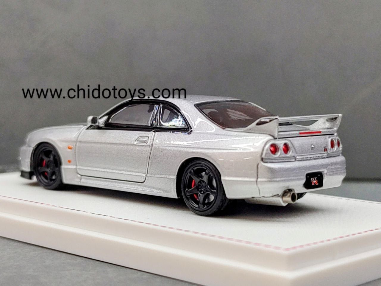 Auto a escala marca Focal Horizon, Modelo Nissan Skyline R33 - Chido Toys