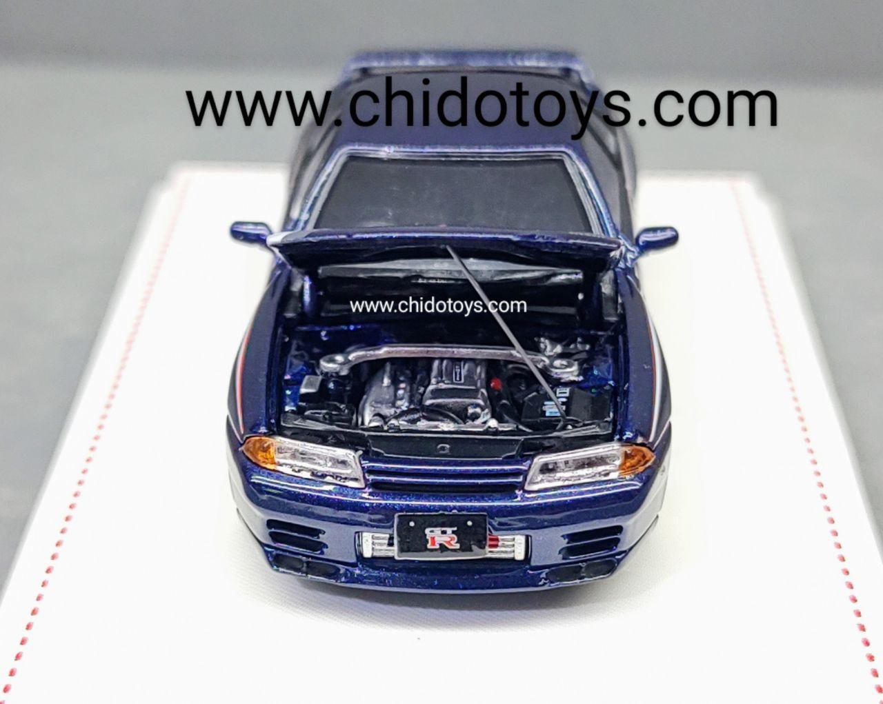 Auto a escala marca Focal Horizon R32 Blue con apertura de cofre - Chido Toys
