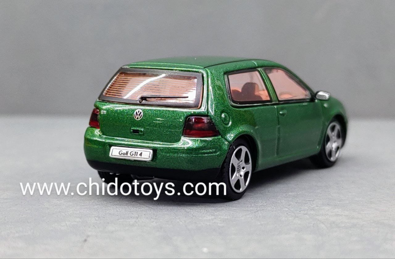 Auto a escala marca GCD, Modelo Volkswagen Golf GTI MK4 - Chido Toys