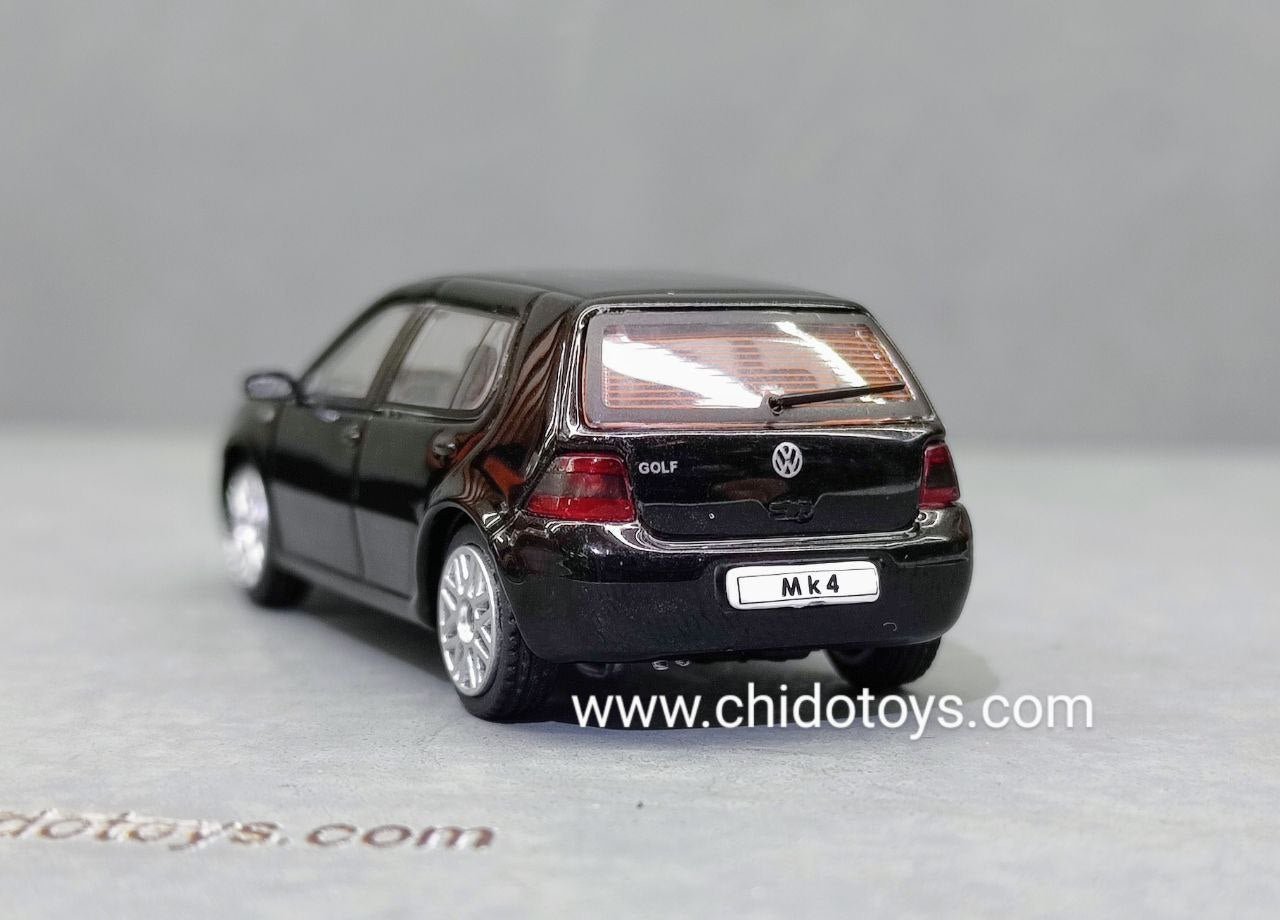 Auto a escala marca GCD, Modelo Volkswagen Golf MK4 - Chido Toys