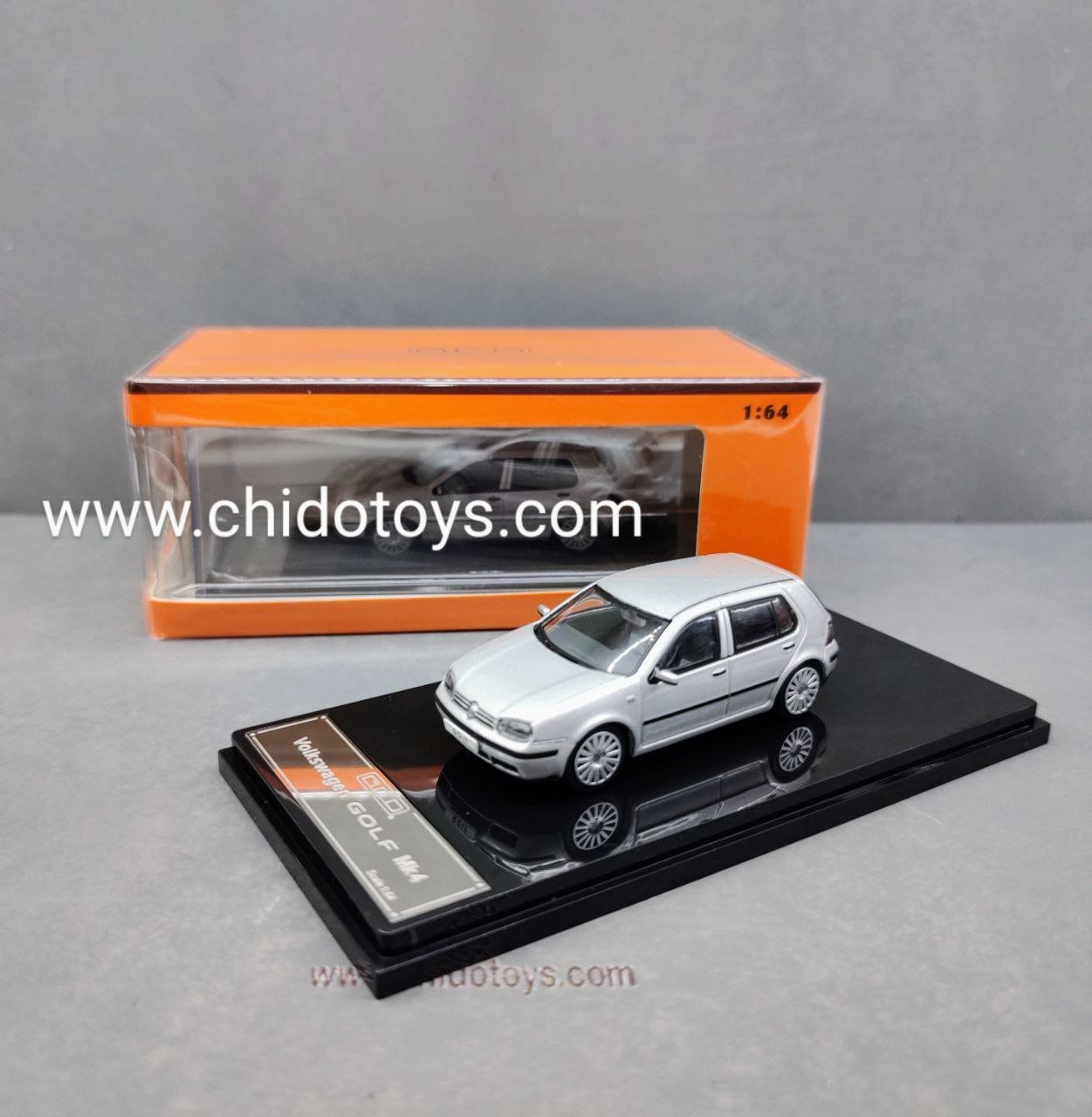 Auto a escala marca GCD, Modelo Volkswagen Golf MK4 - Chido Toys