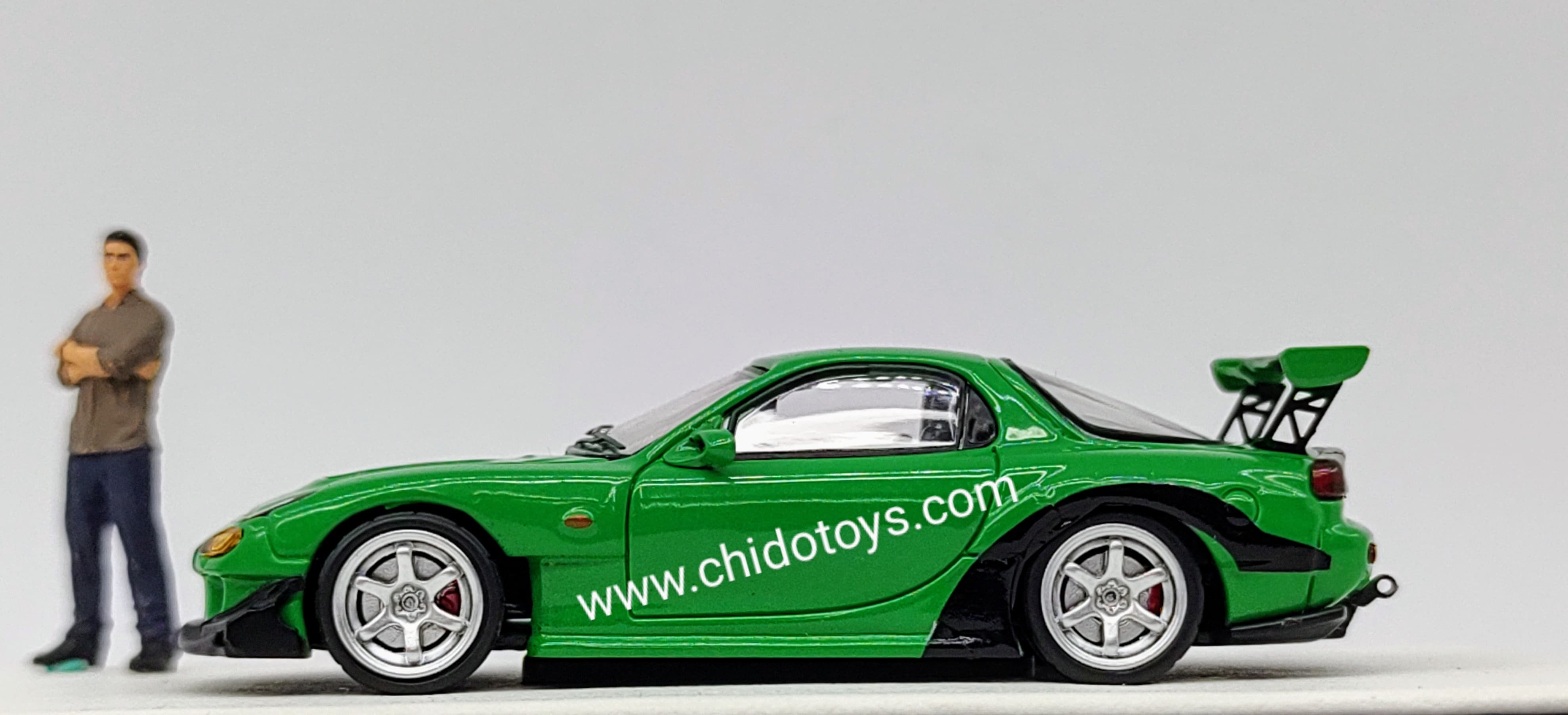 Auto a escala marca GDO HUNTER, Modelo Mazda RX7 BUSHIDO - Chido Toys