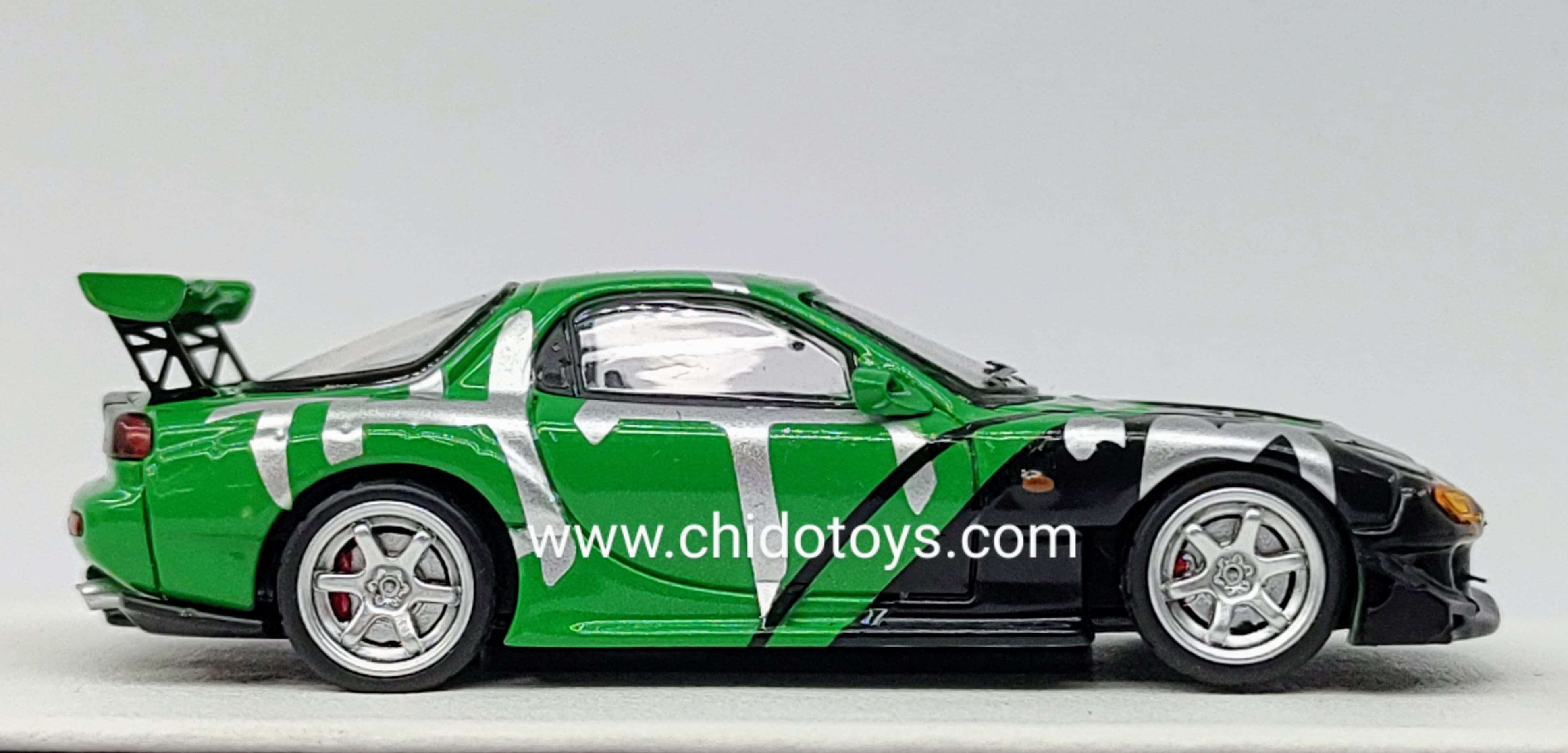 Auto a escala marca GDO HUNTER, Modelo Mazda RX7 BUSHIDO - Chido Toys