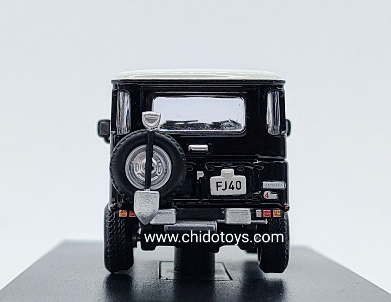 Auto a escala marca Hobby Fans, Modelo Toyota Land Cruiser FJ40 - Chido Toys