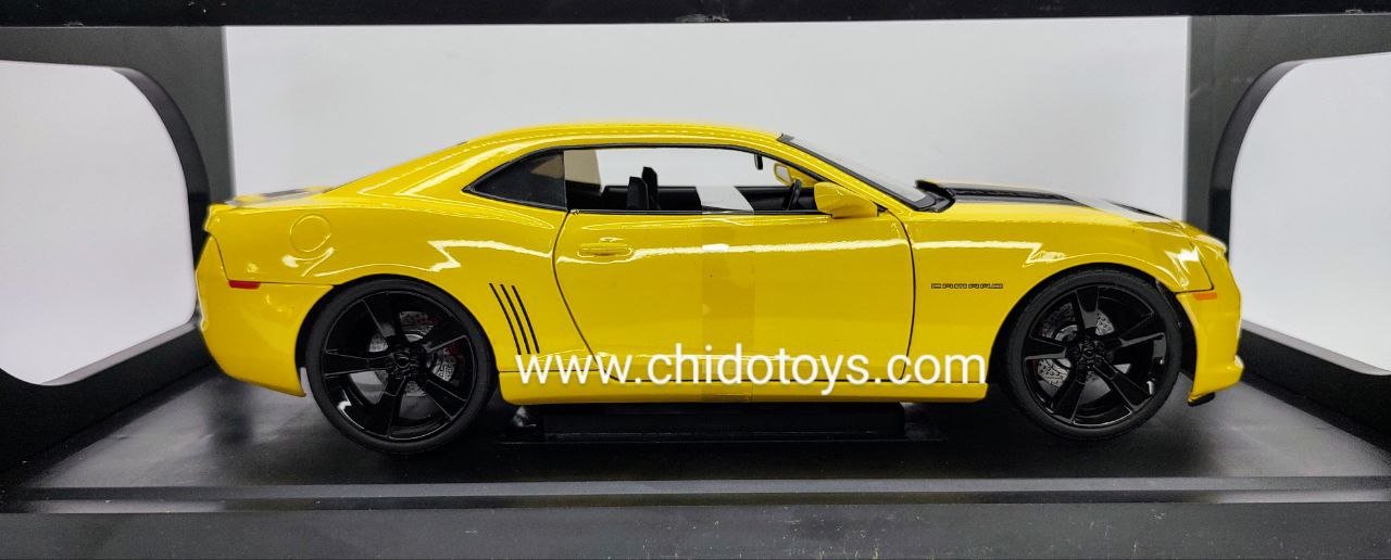 Auto a escala marca JADA, Modelo Chevrolet Camaro SS 2010 - Chido Toys