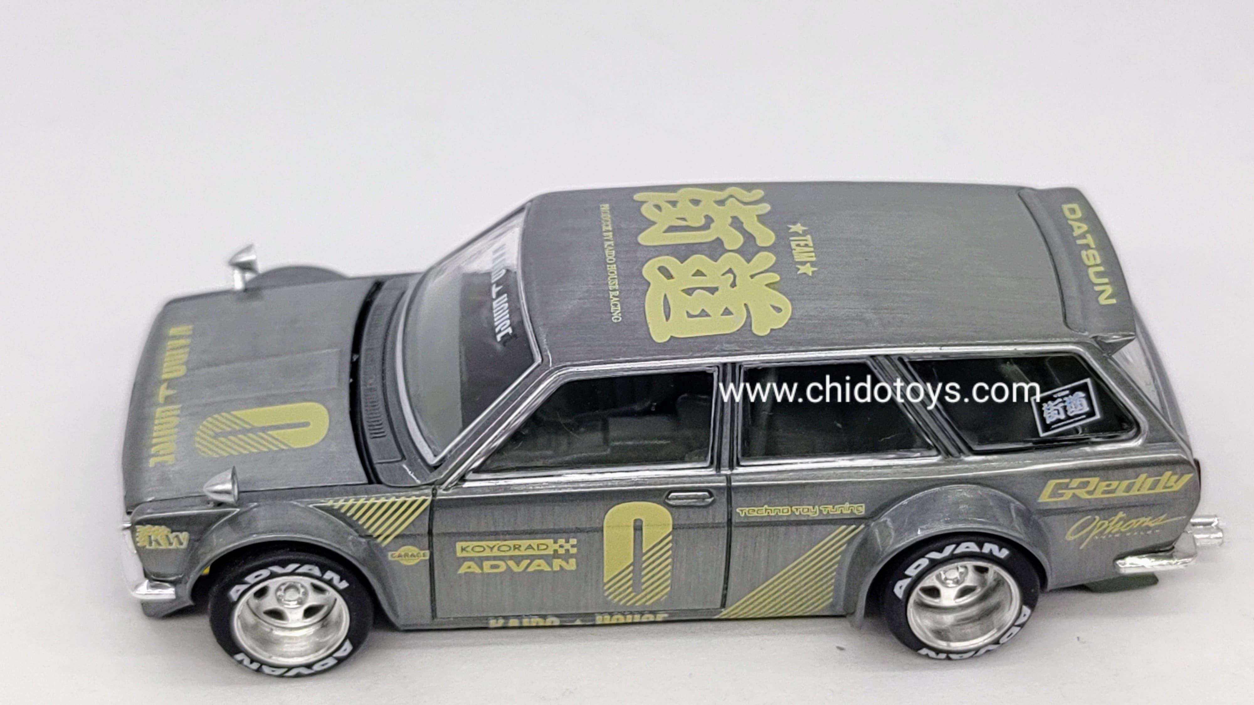 Auto a escala marca Kaido House, CHASE Datsun Wagon #010 - Chido Toys