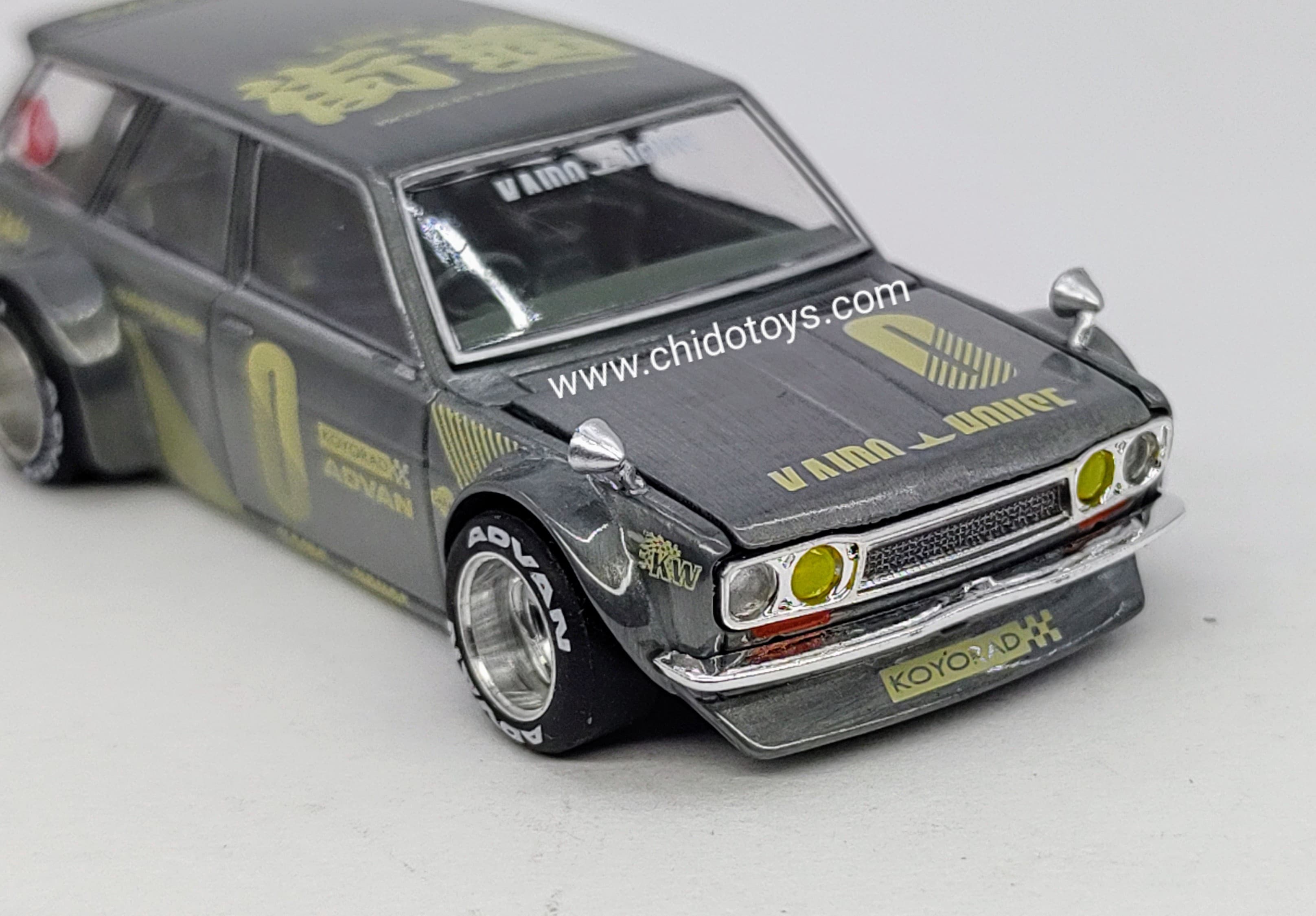 Auto a escala marca Kaido House, CHASE Datsun Wagon #010 - Chido Toys