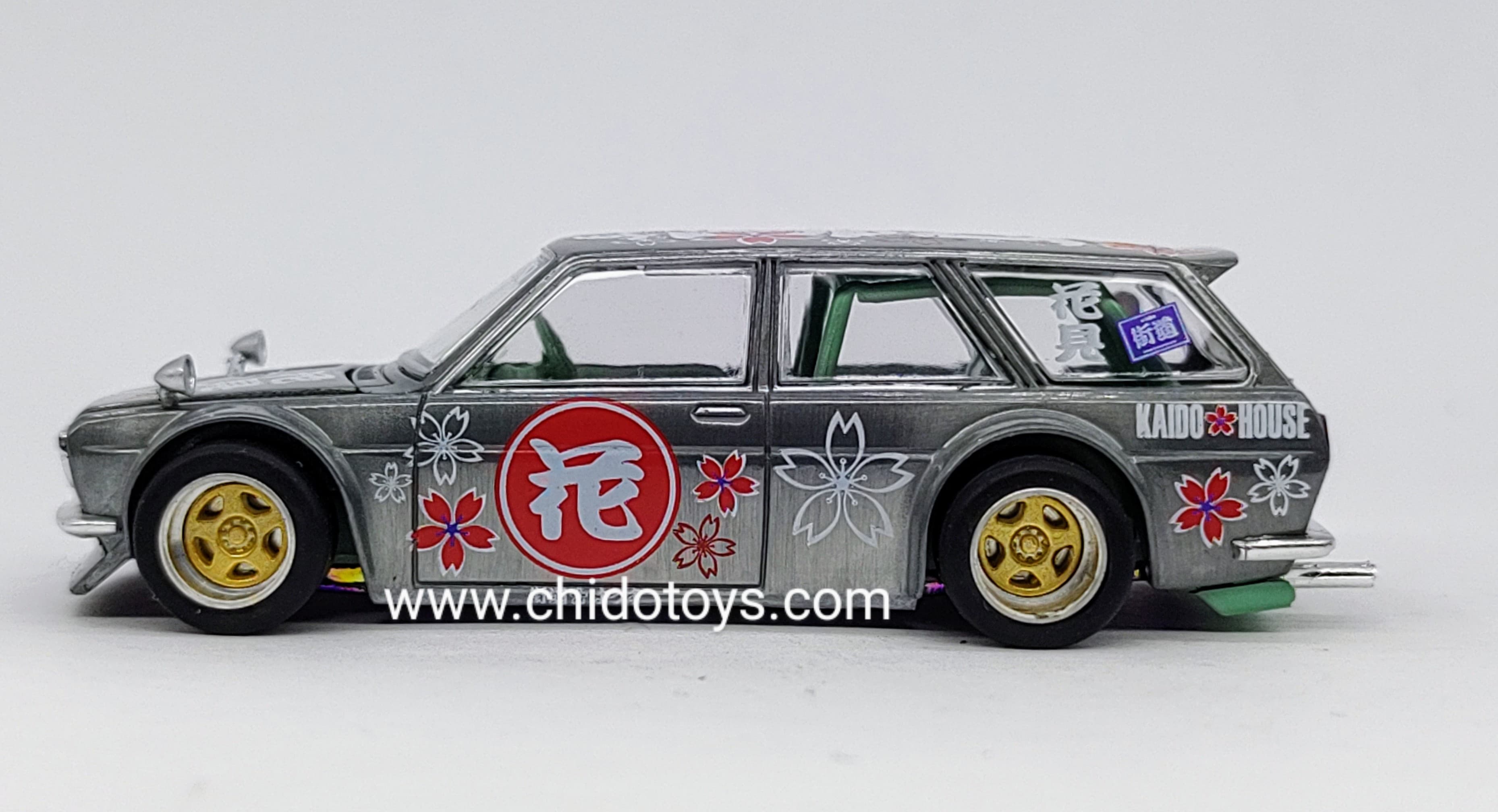 Auto a escala marca Kaido House, CHASE Datsun Wagon Hanami #013 - Chido Toys