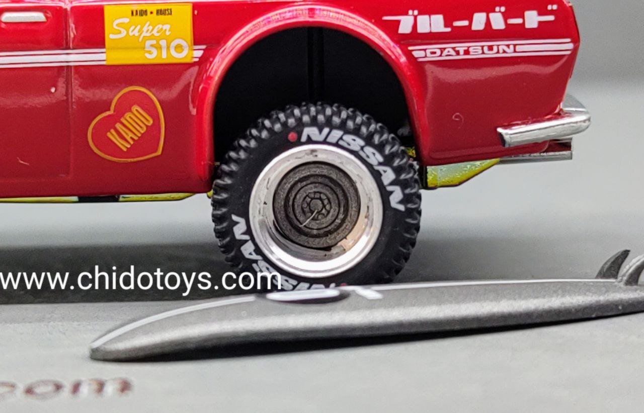 Auto a escala marca Kaido House & Mini GT, Modelo Wagon 510, Surf Safari RS V2 - Chido Toys