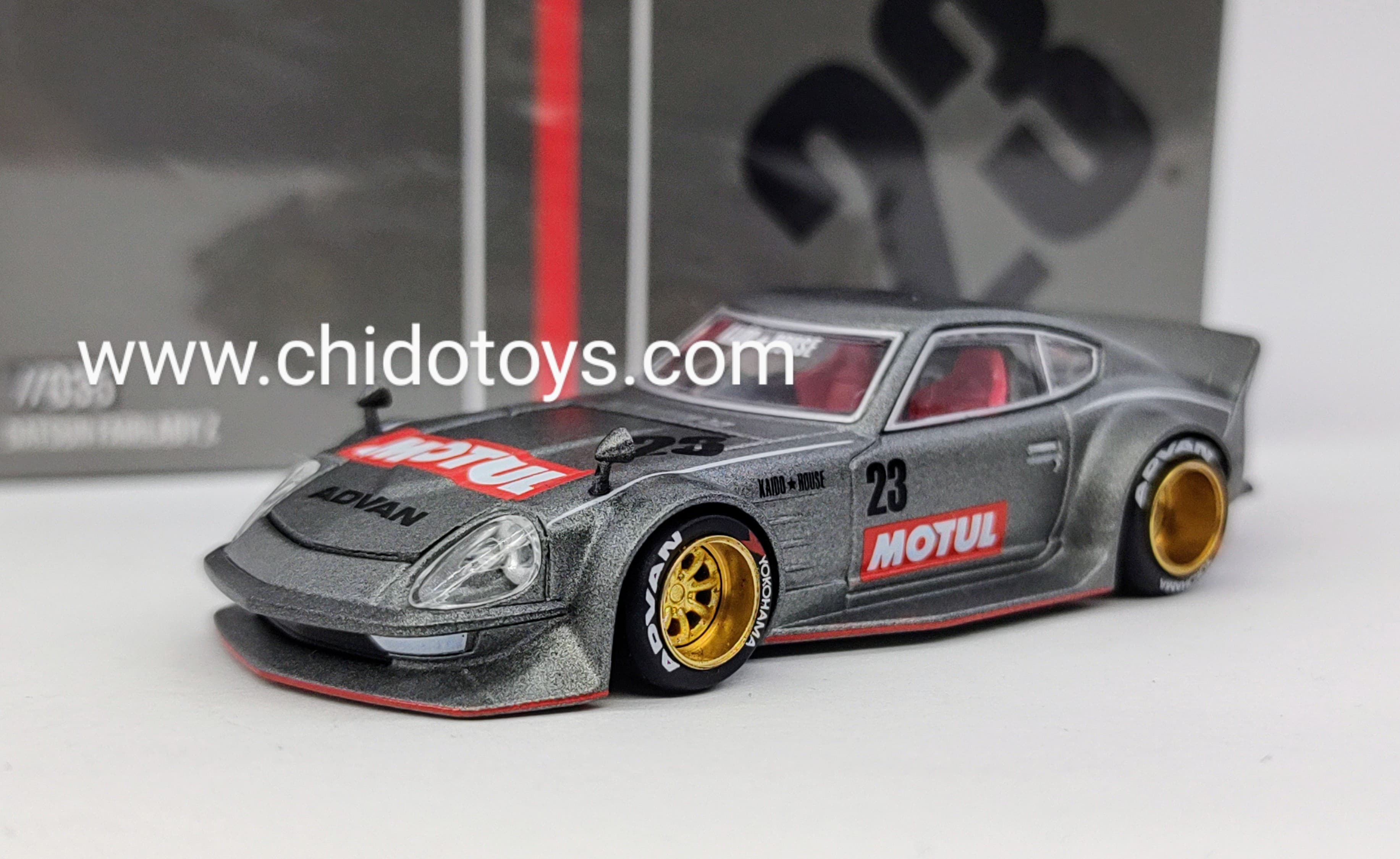 Auto a escala marca Kaido House, Modelo Chase - Chido Toys