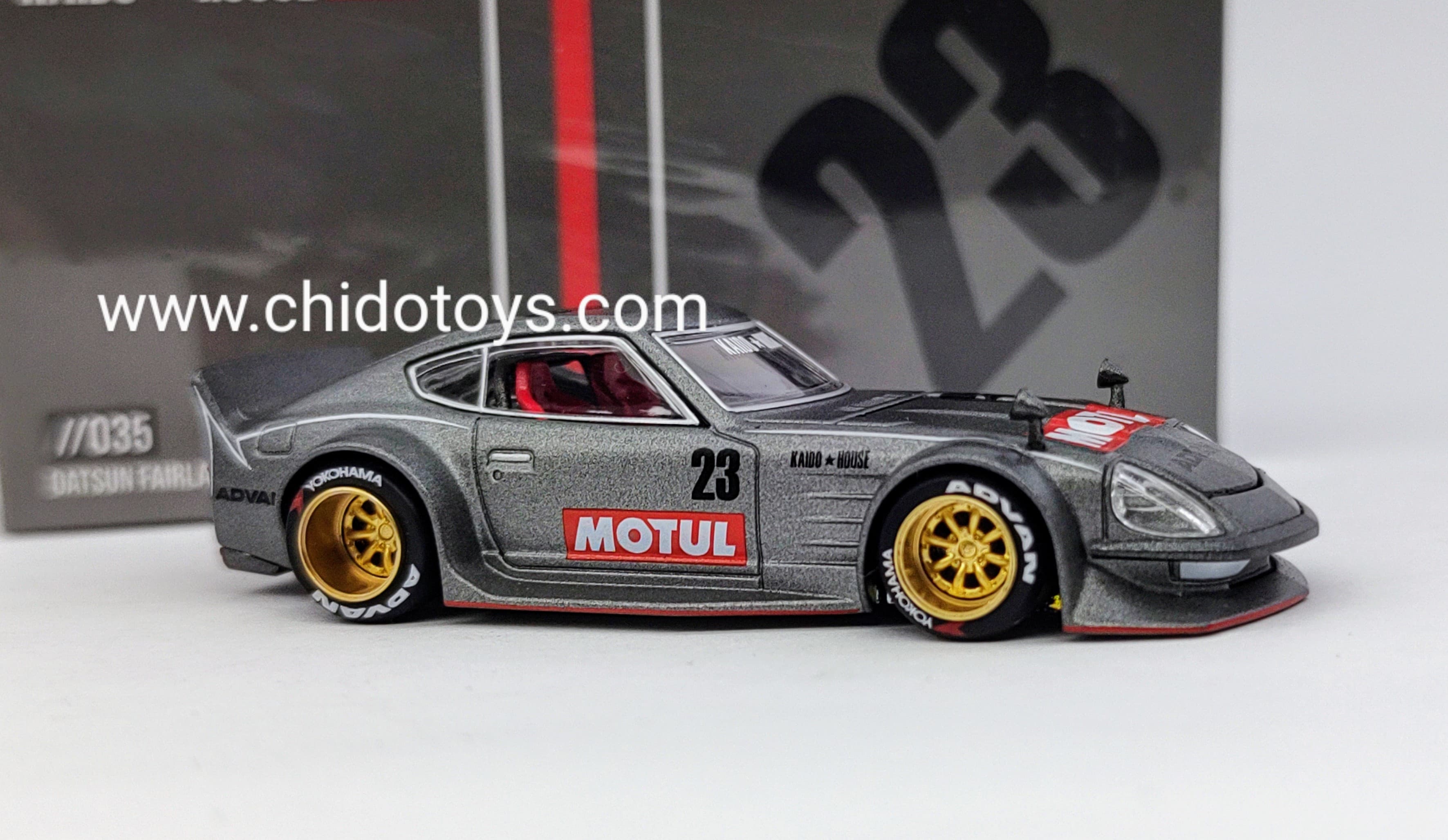 Auto a escala marca Kaido House, Modelo Chase Nissan Fairlady Z - Chido Toys