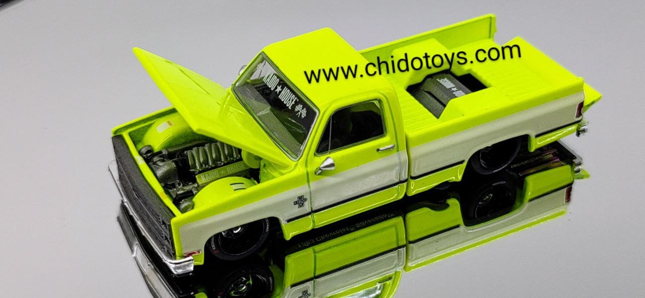 Auto a escala marca Kaido House, Modelo Chevrolet Silverado - Chido Toys