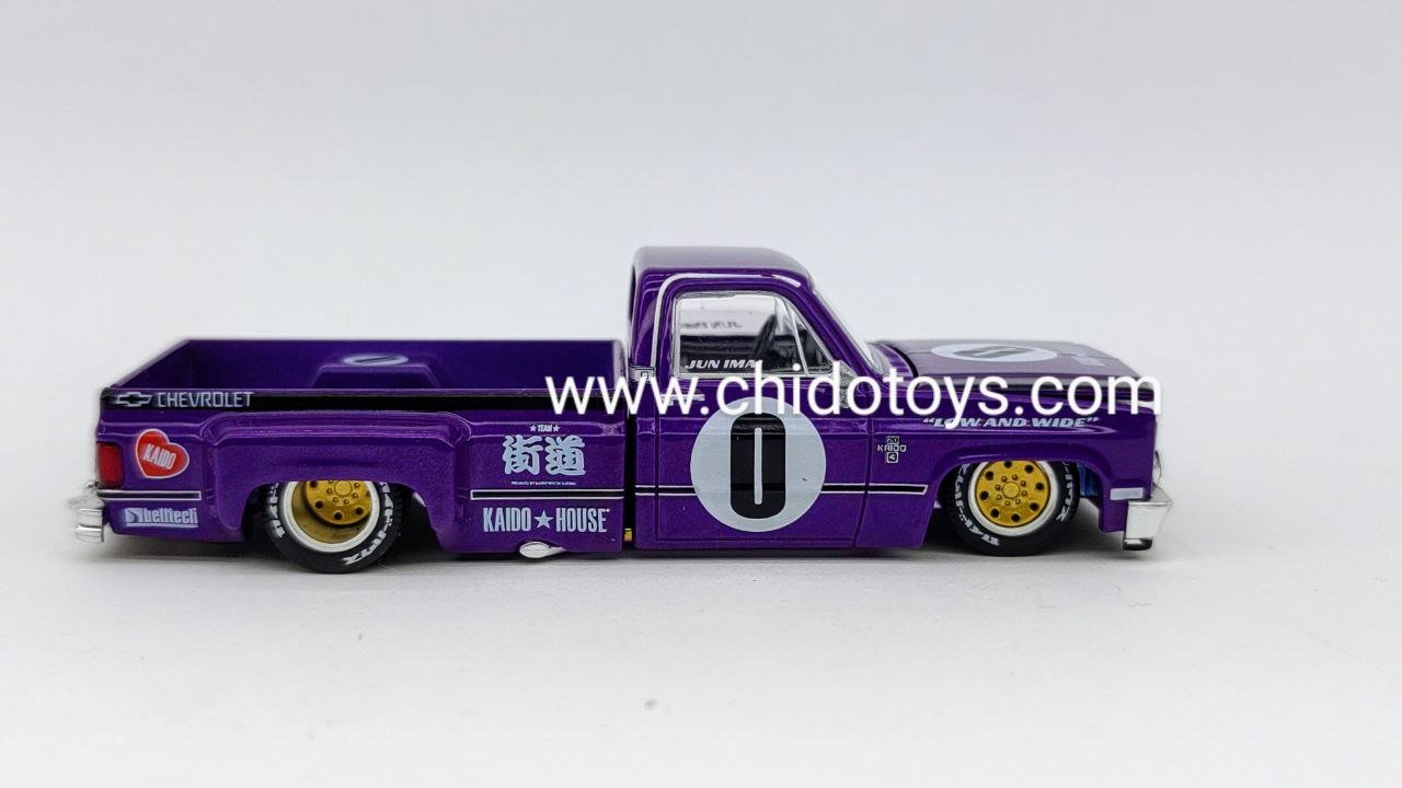 Auto a escala marca Kaido House, Modelo Chevrolet Silverado Dually KAIDO V1 - Chido Toys