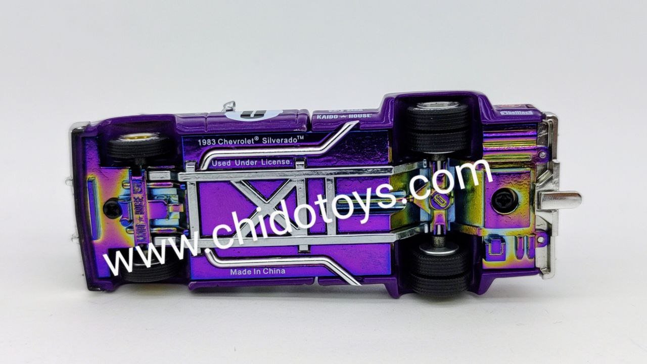 Auto a escala marca Kaido House, Modelo Chevrolet Silverado Dually KAIDO V1 - Chido Toys