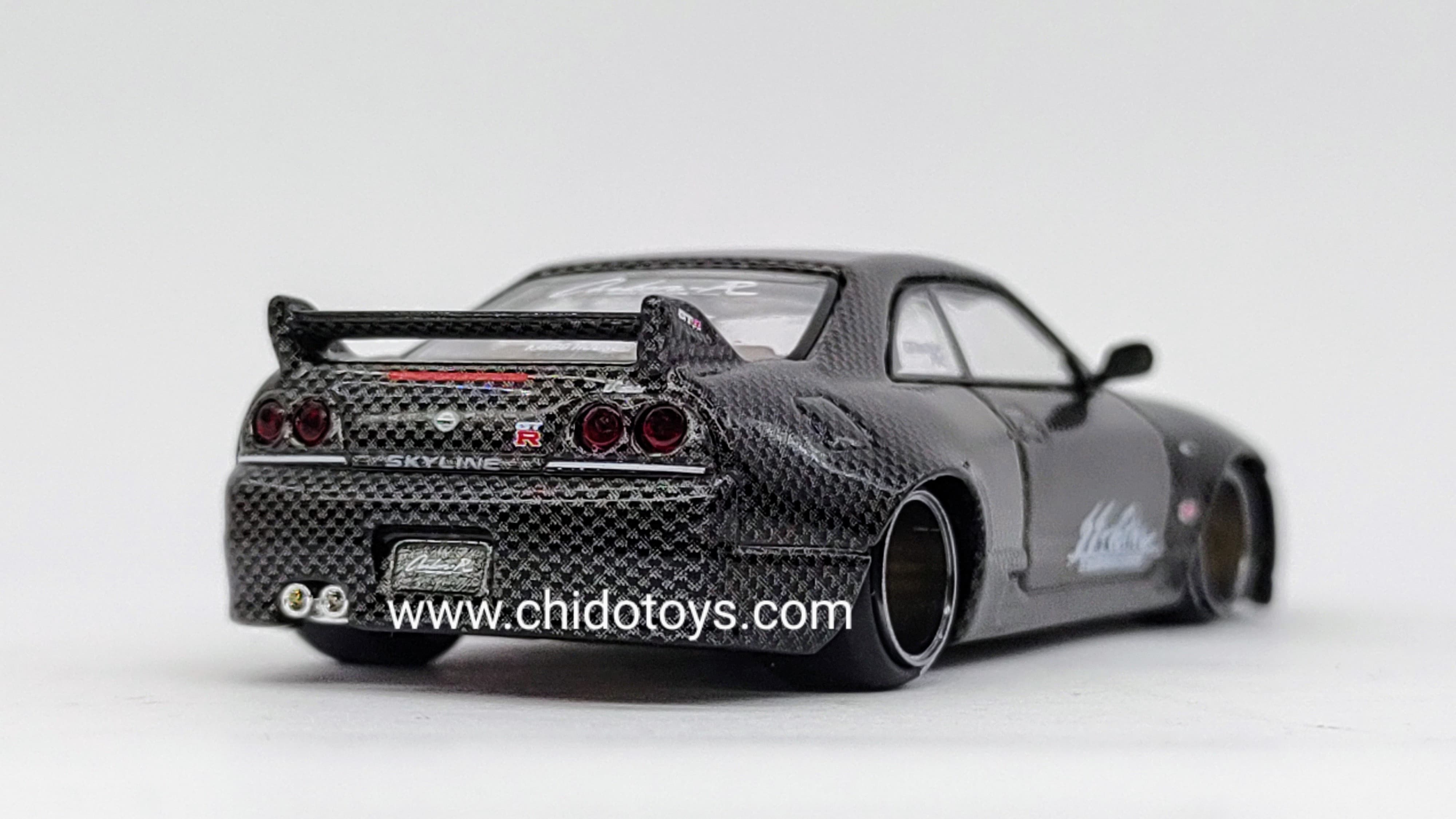 Auto a escala marca Kaido House, Modelo Nissan Skyline GT - R (R33) Active Carbon V1 - Chido Toys