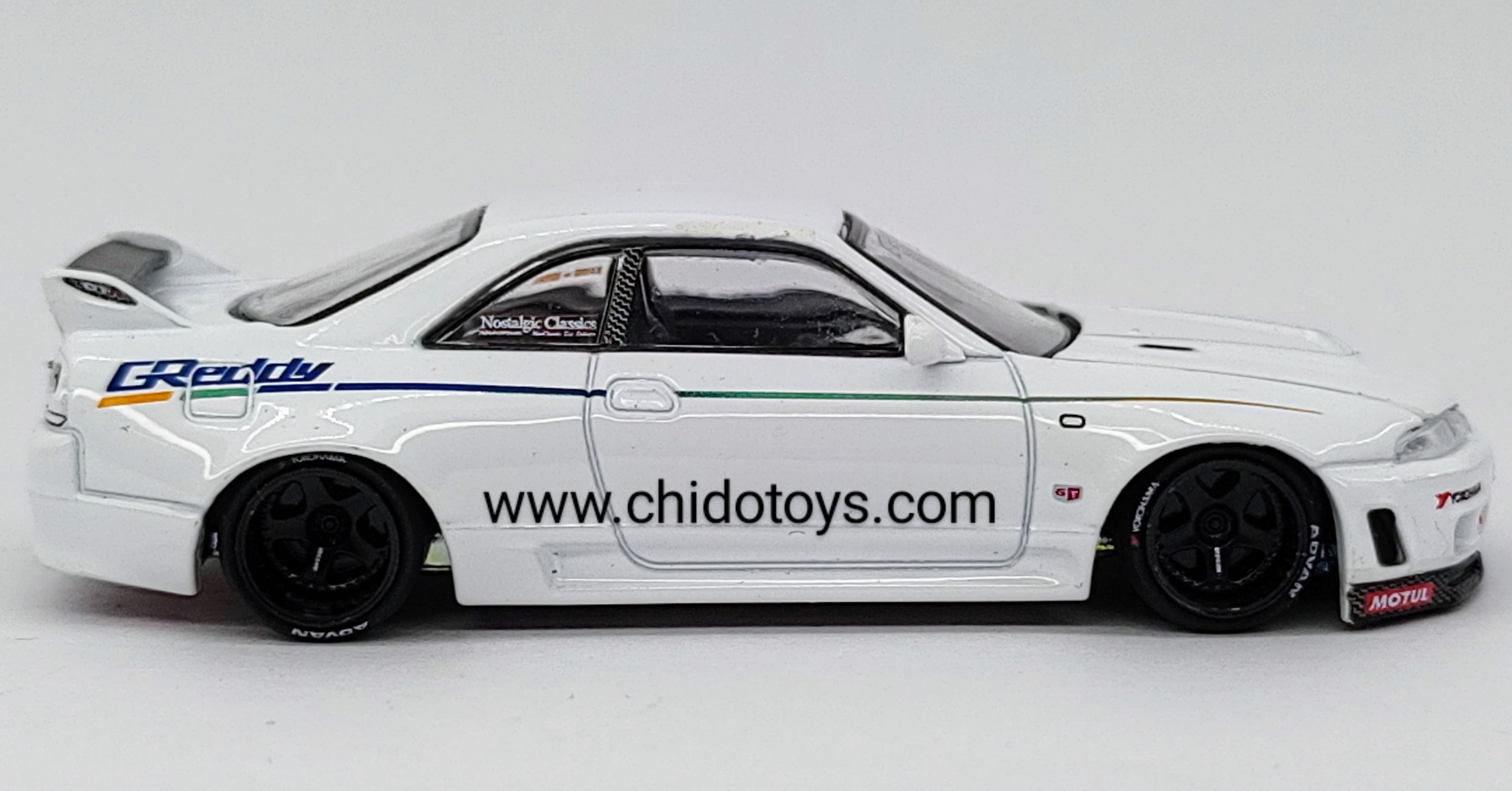 Auto a escala Marca Kaido House, Modelo Nissan Skyline GTR R33 - Chido Toys