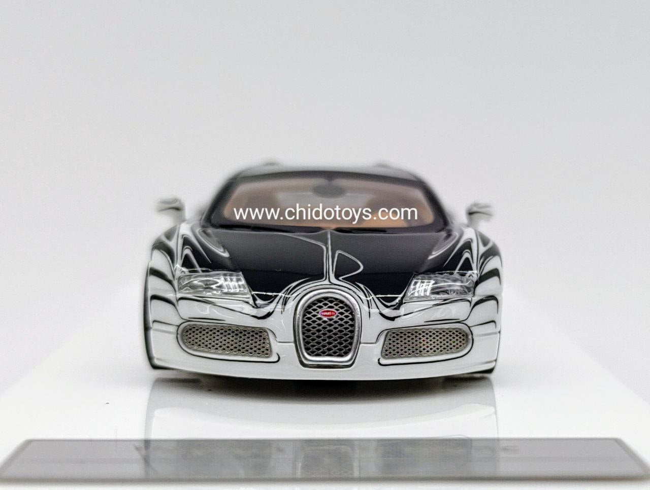 Scale model car LJM brand Bugatti Veyron L'or Blanc (glows in the