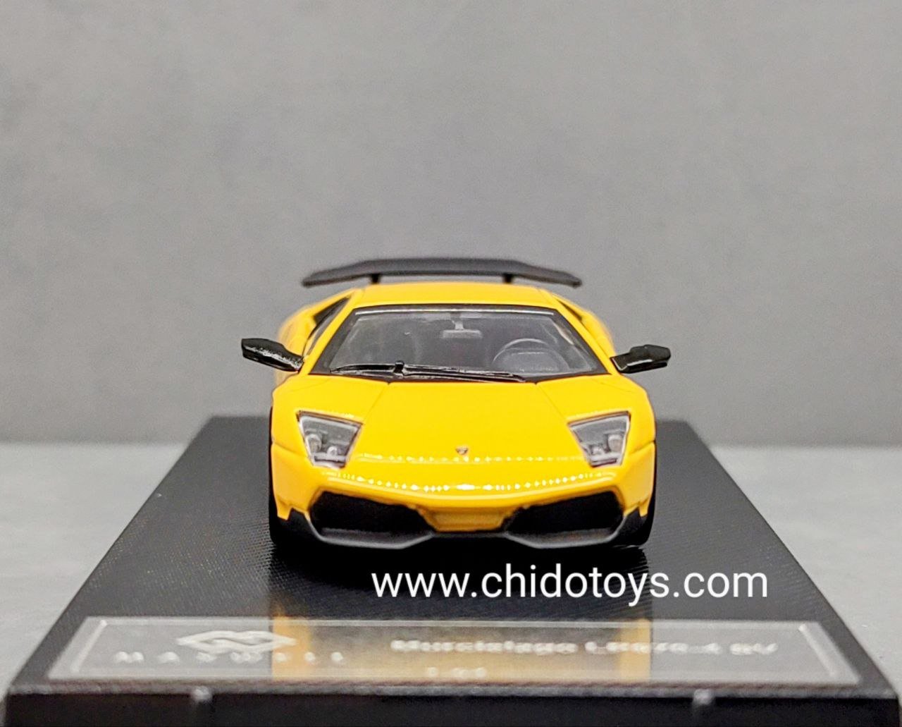 Auto a escala marca Maxwell, Modelo Lamborghini Murciélago LP670 - 4 SV - Chido Toys