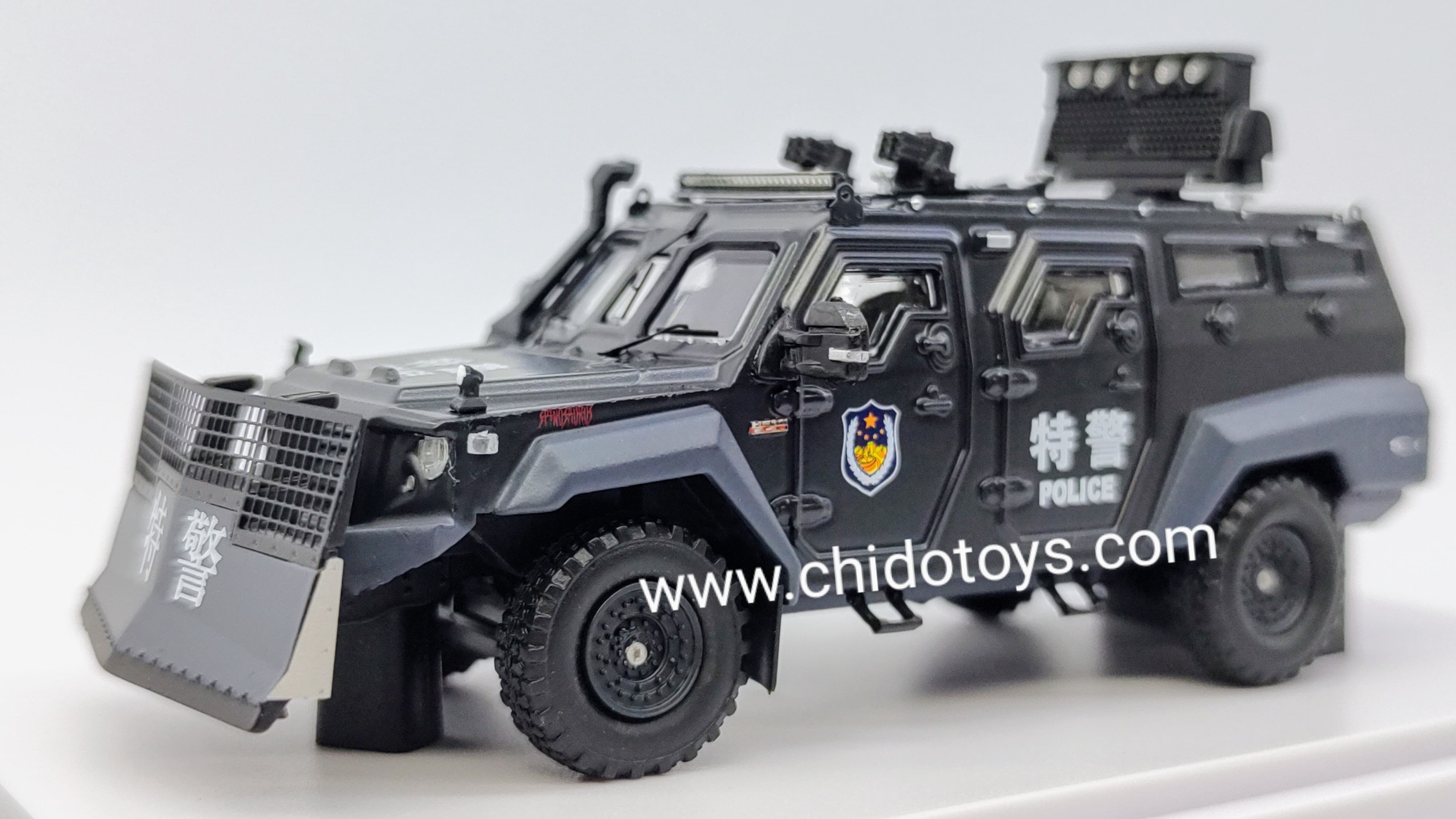 Auto a escala marca MB, modelo Spinosaurus - Chido Toys