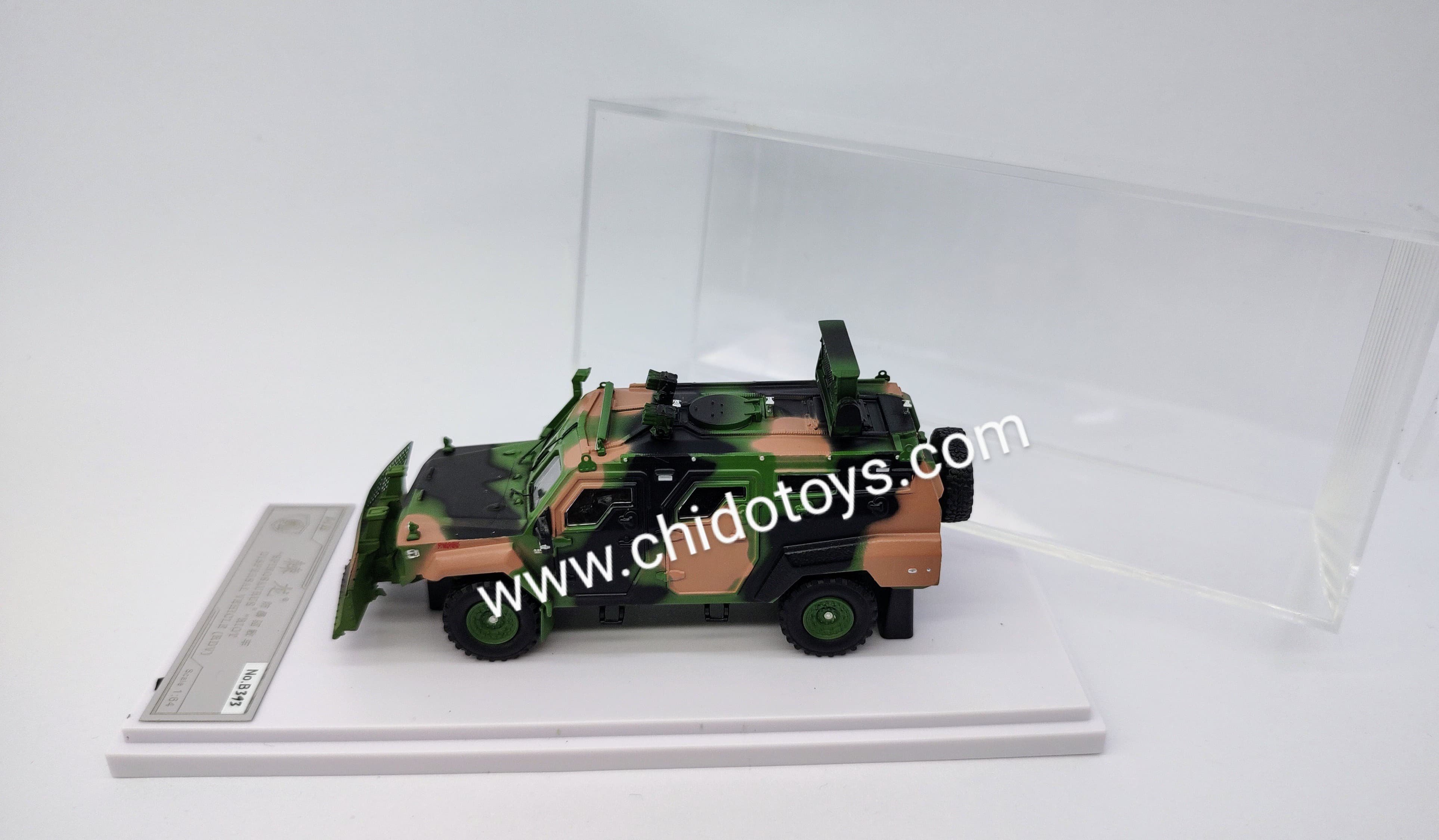 Auto a escala marca MB, modelo Spinosaurus Explosion Proof. - Chido Toys