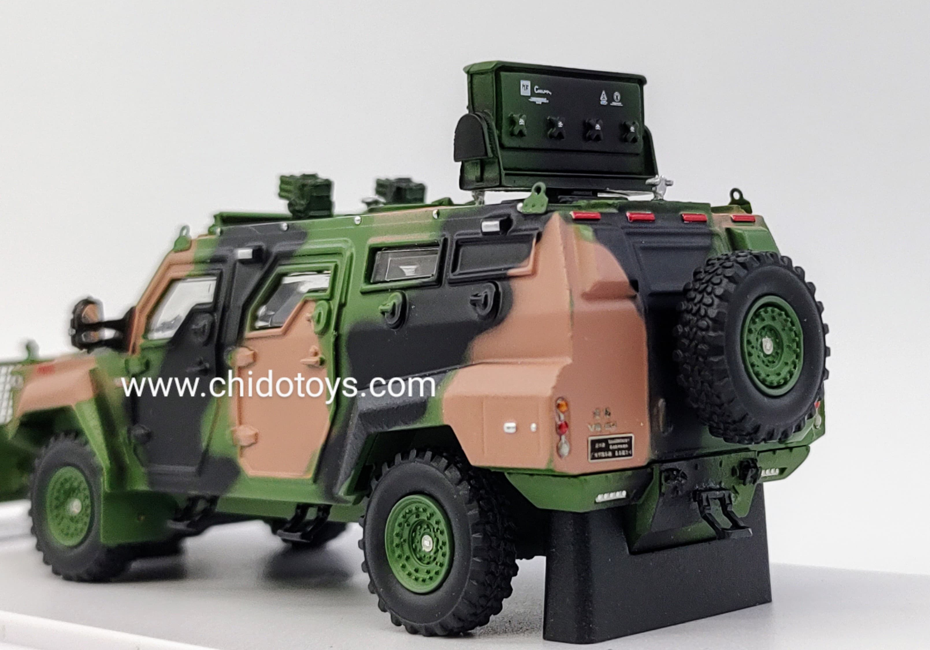 Auto a escala marca MB, modelo Spinosaurus Explosion Proof. - Chido Toys