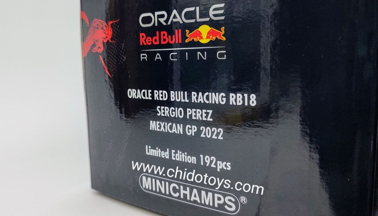 Auto a escala marca Mini Champs, Modelo RB18, Sergio Checo Pérez, GP México 2022 - Chido Toys