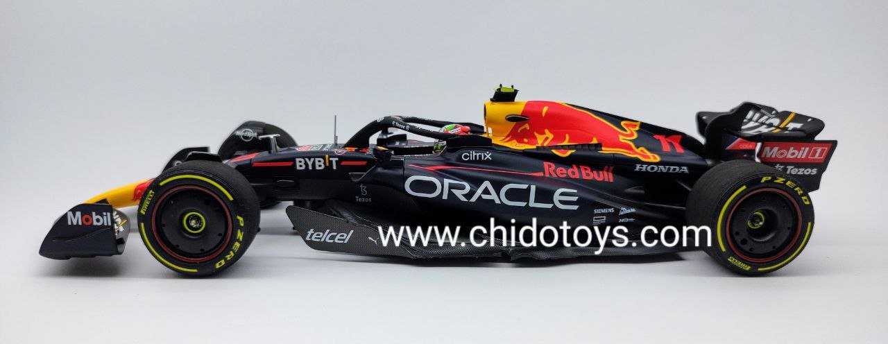 Auto a escala marca Mini Champs, Modelo RB18, Sergio Checo Pérez, GP México2022 - Chido Toys