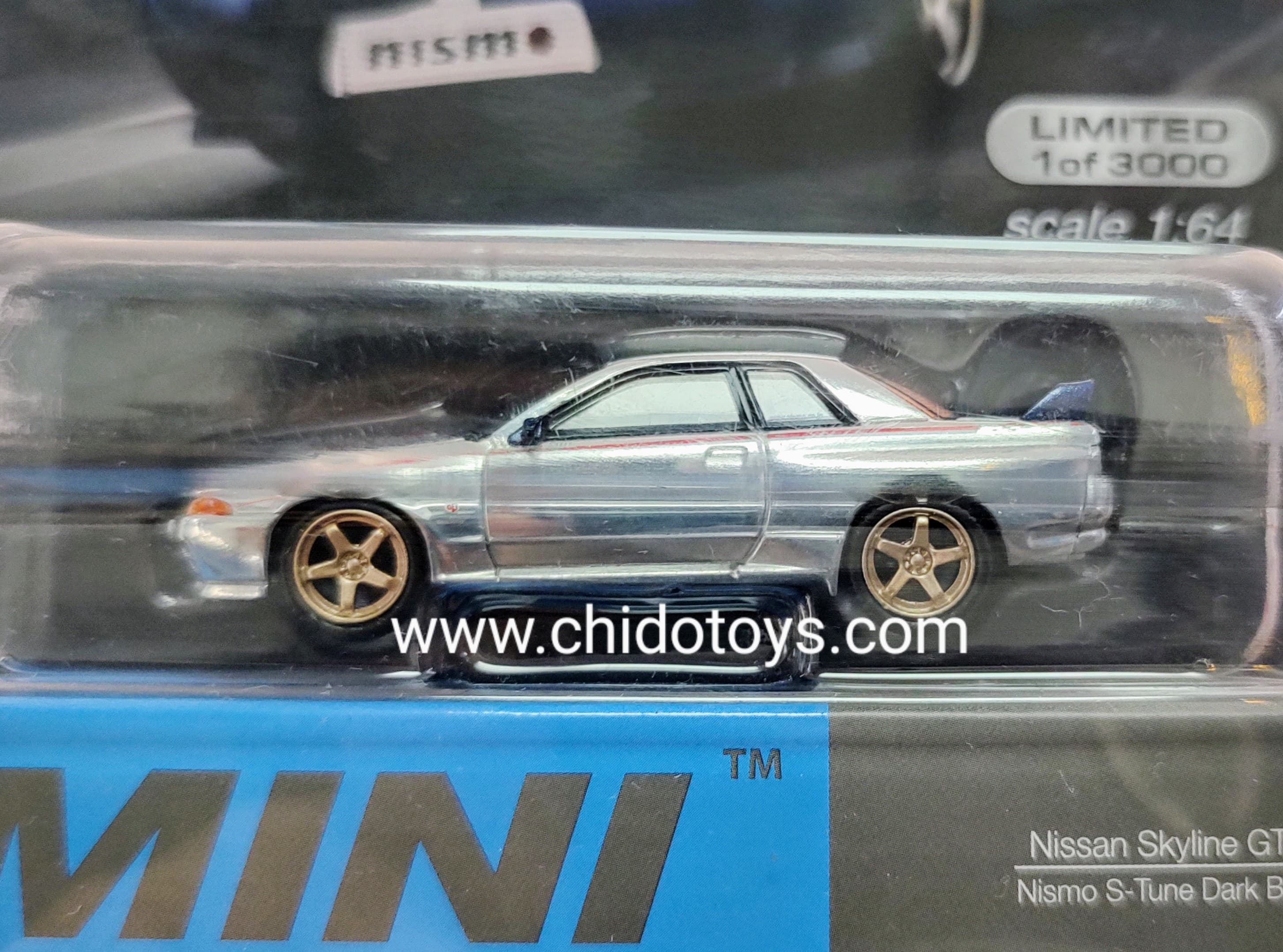 Auto a escala marca Mini GT, Chase Nissan Skyline GT - R Nismo S - Tune Dark Blue - Chido Toys