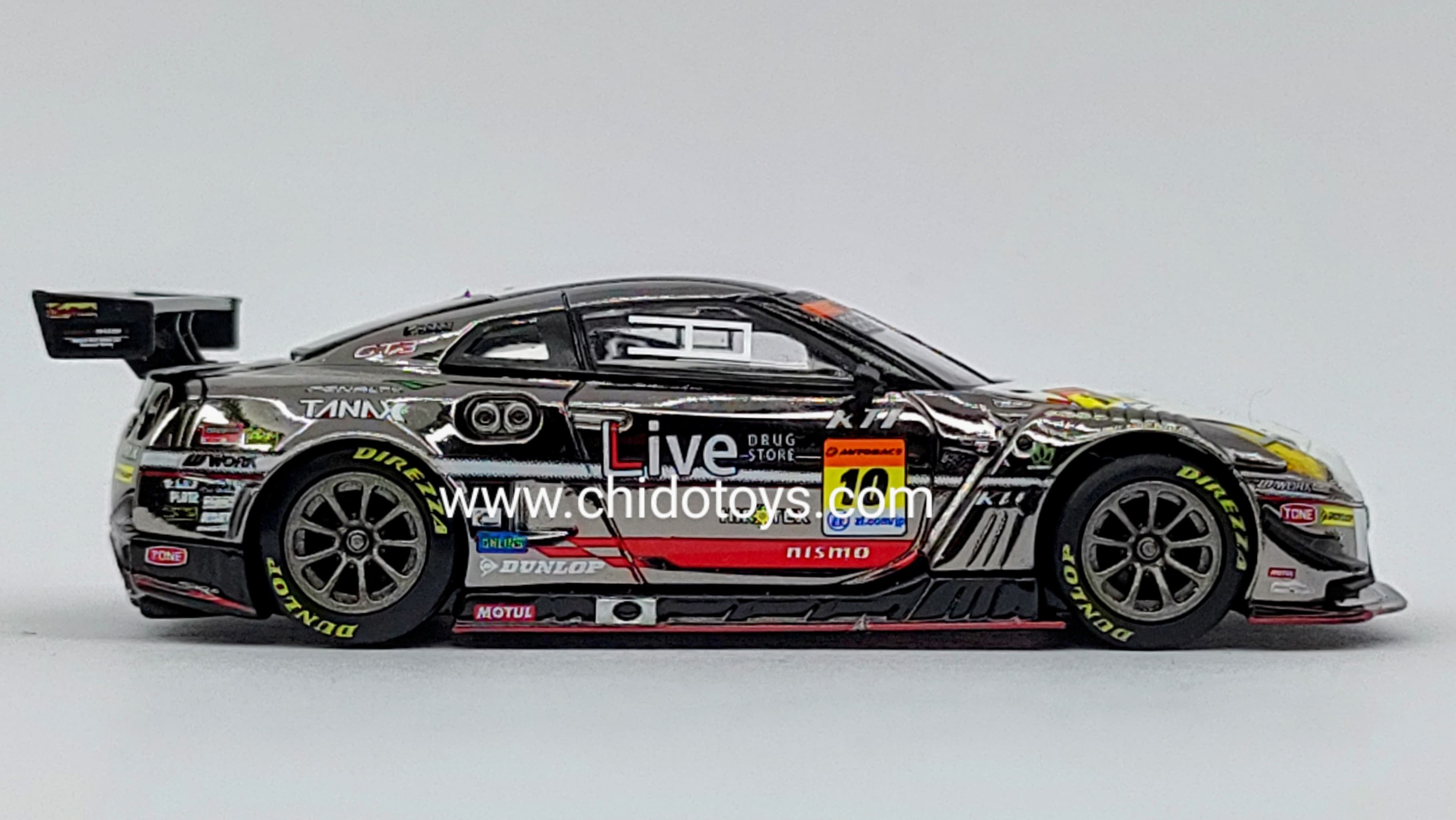 Auto a escala marca Mini Gt Modelo GT - R R35 Nismo GT3 TANAX - Chido Toys