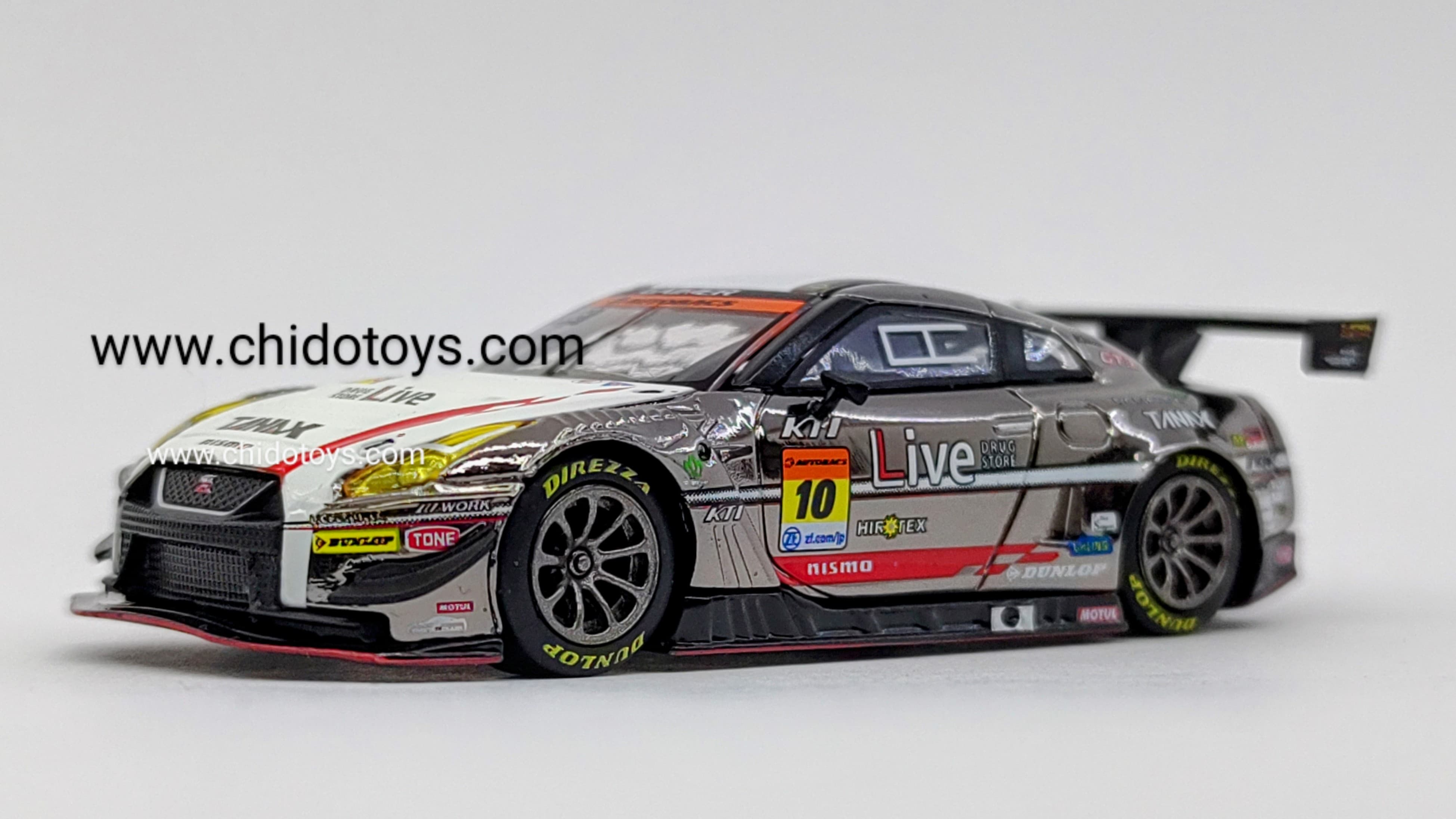 Auto a escala marca Mini Gt Modelo GT - R R35 Nismo GT3 TANAX - Chido Toys