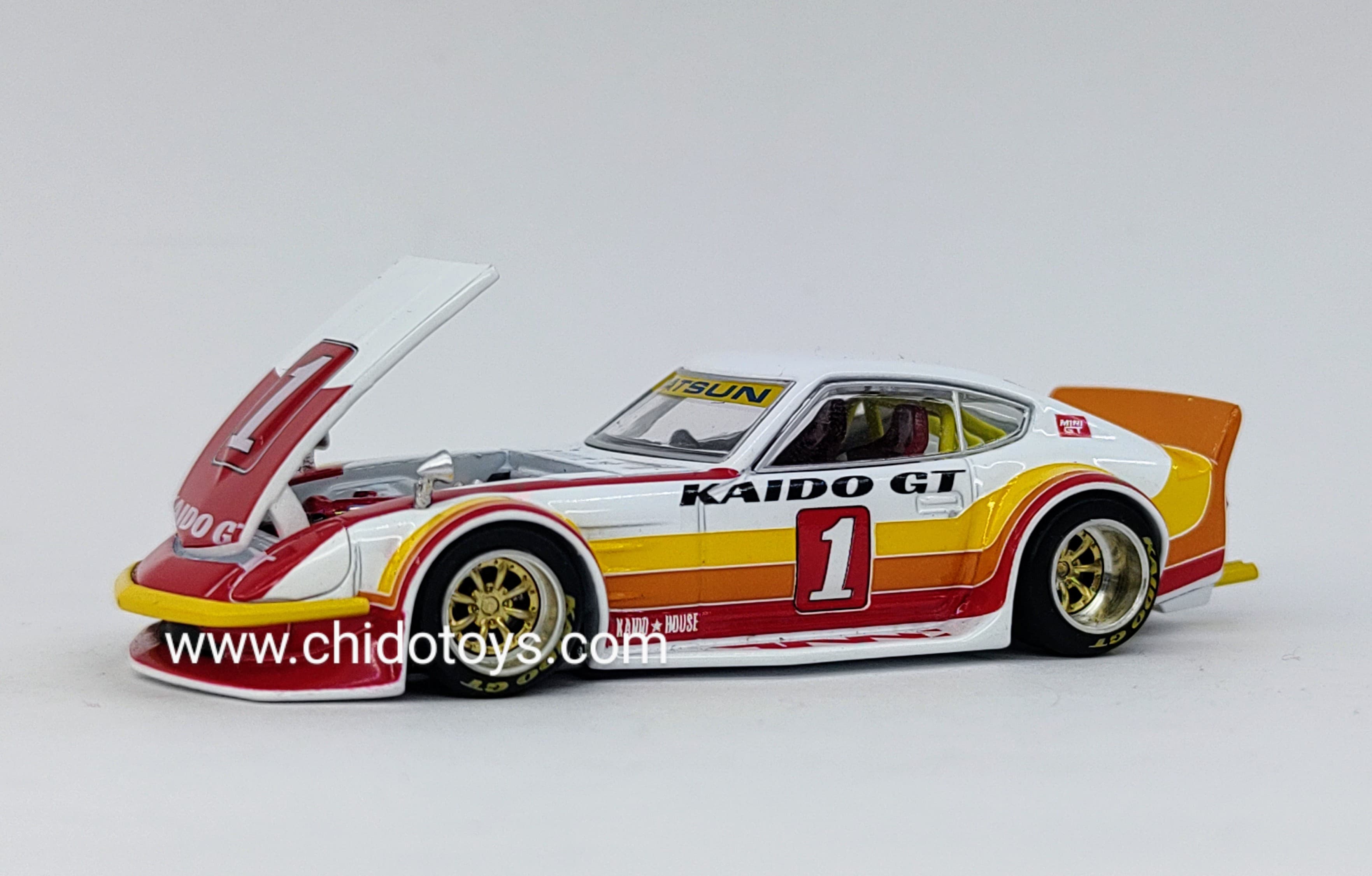 Auto a escala marca Mini GT modelo Kaido House x Mini GT Fairlady Z Kaido GT V1 Rojo con Blanco - Chido Toys