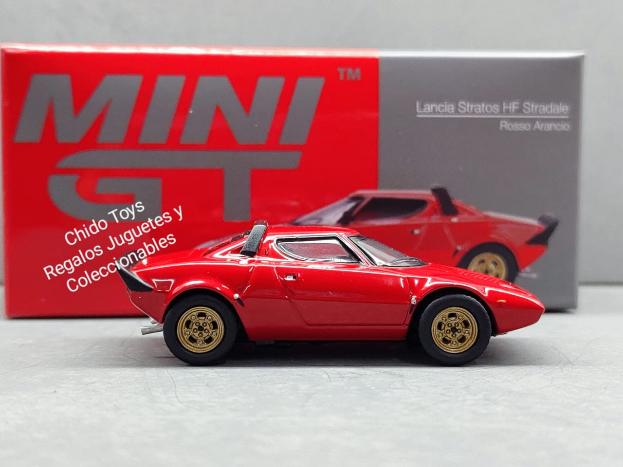 Auto a escala marca Mini GT, modelo Lancia Stratos HF Stradale - Chido Toys