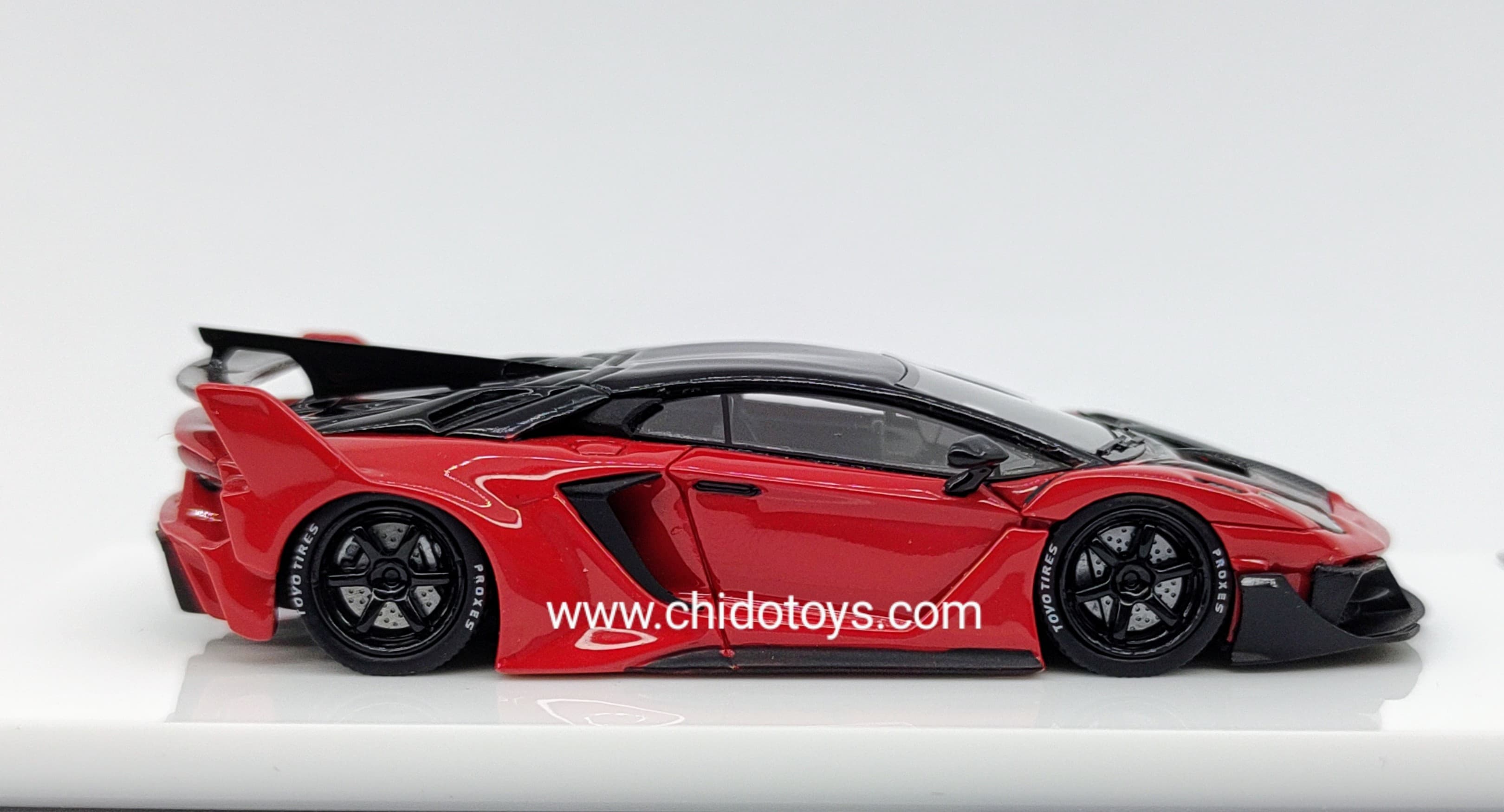 Auto a escala marca Mini Scale, Modelo LB - Silhouette Works Aventador GT EVO - Chido Toys