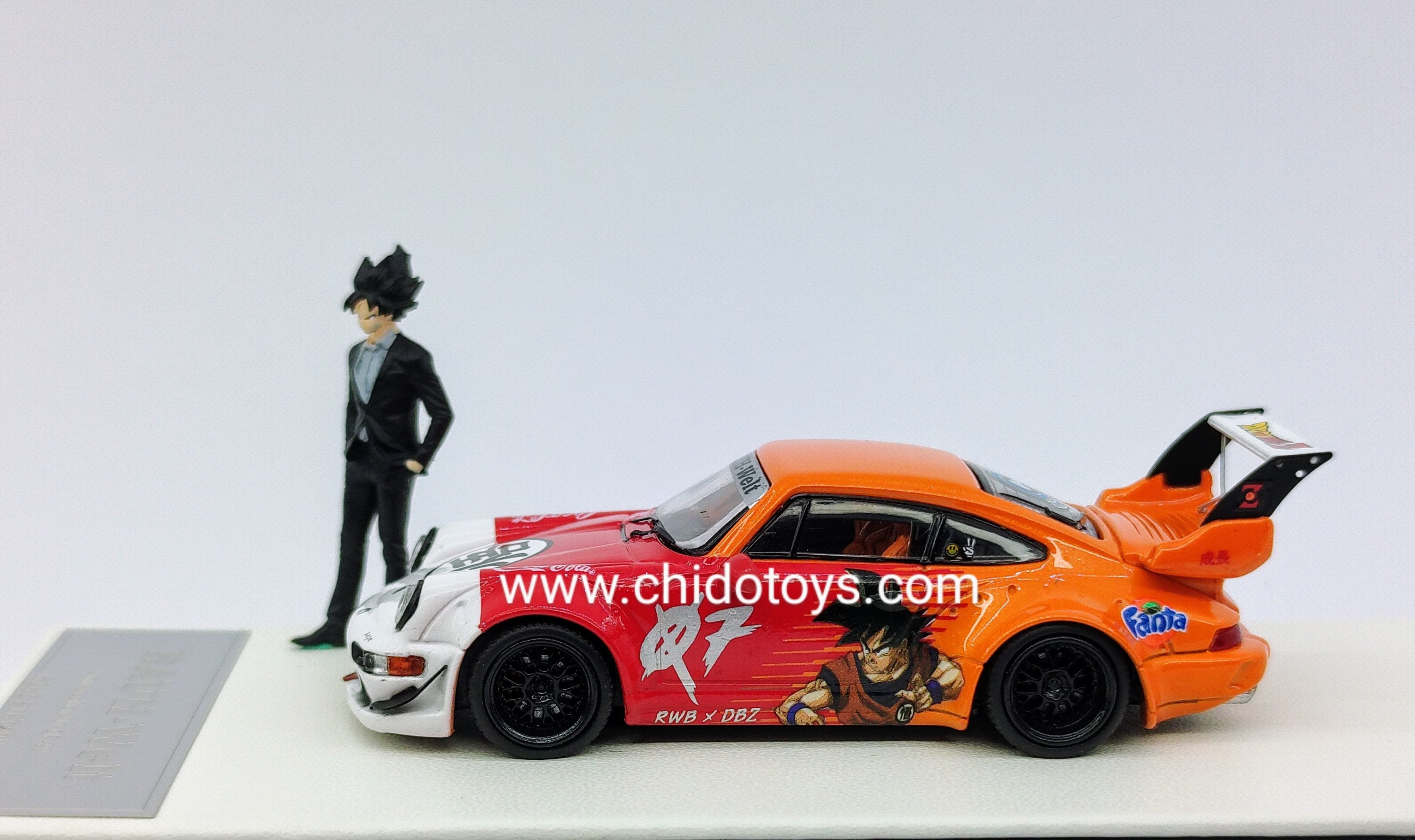 Auto a escala marca Mini Station modelo RWB Goku - Chido Toys