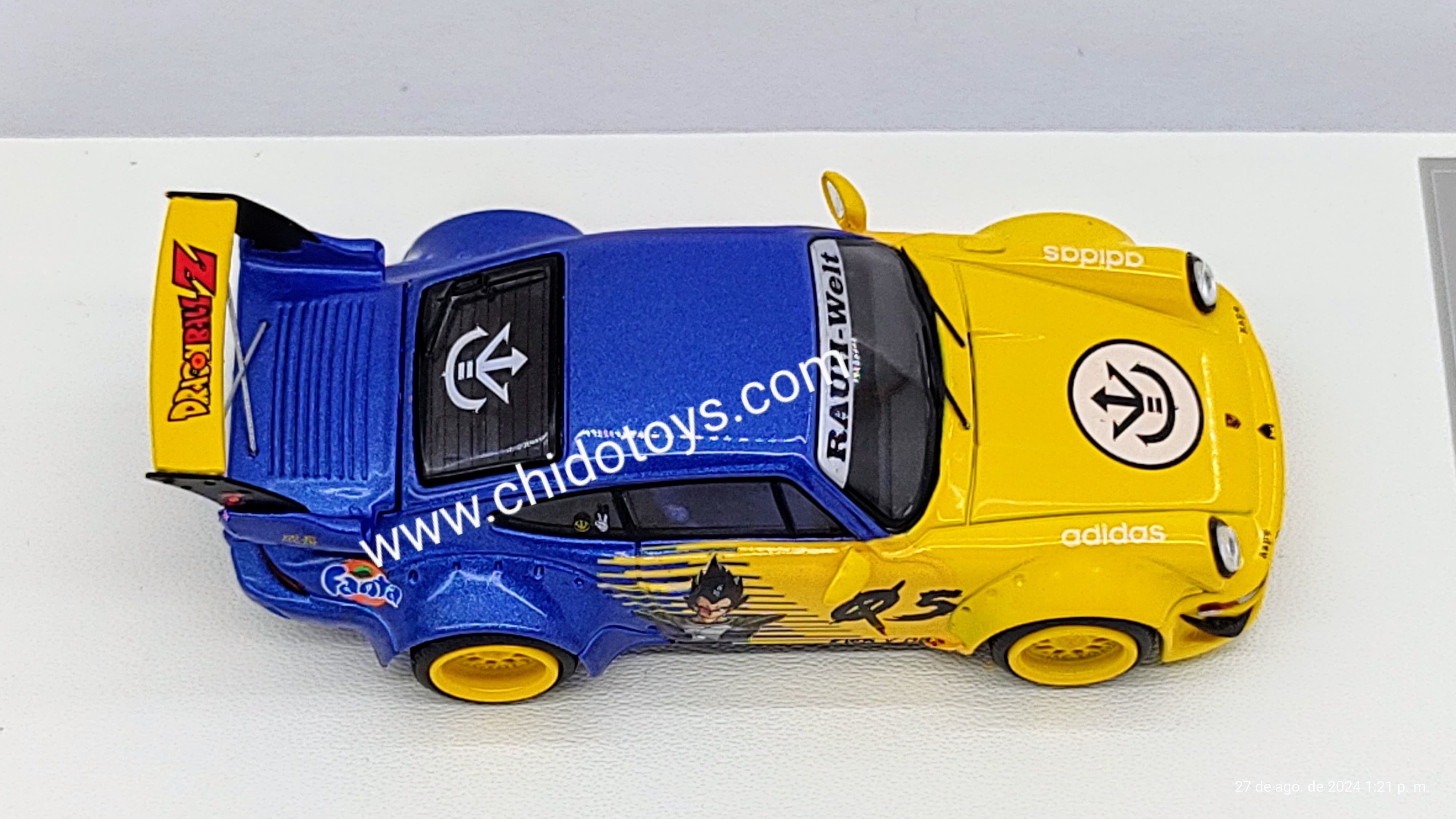 Auto a escala marca Mini Station modelo RWB Vegeta - Chido Toys