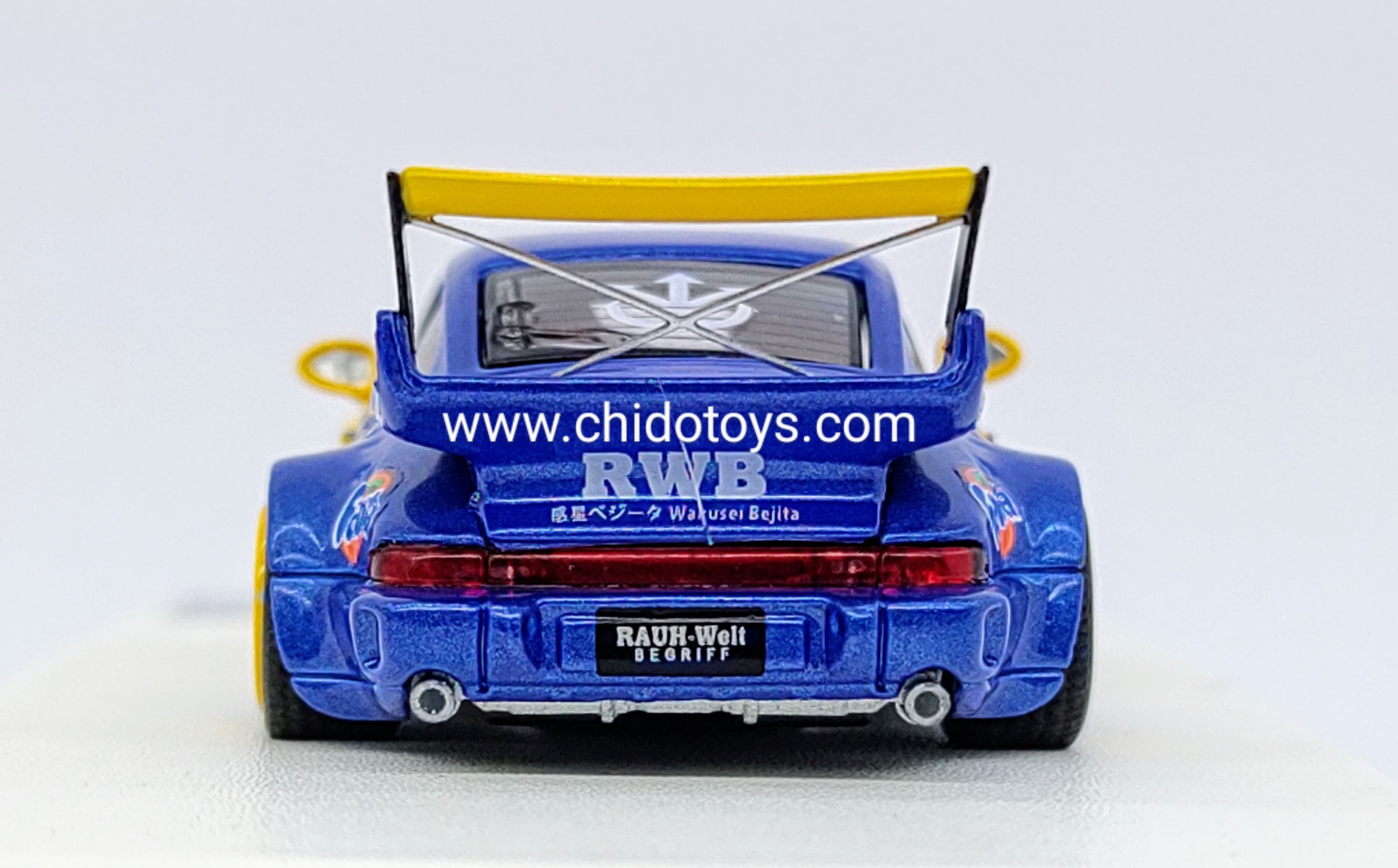 Auto a escala marca Mini Station modelo RWB Vegeta - Chido Toys