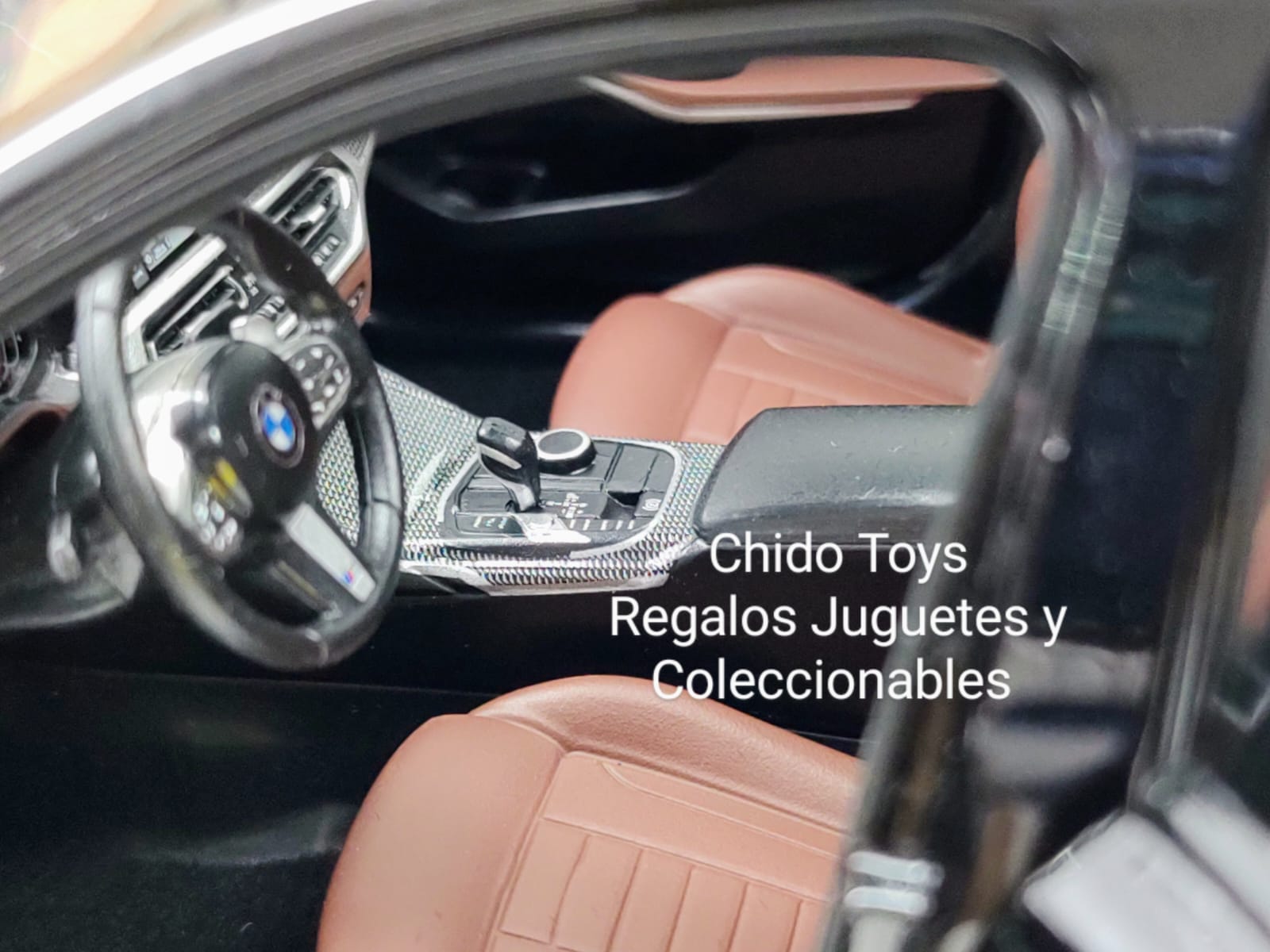 Auto a escala marca NOREV Modelo BMW, SERIE 3 (G20) 330i 2019 - Chido Toys