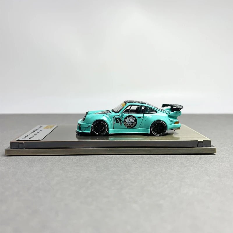 Auto a escala marca PGM modelo RWB Azul Tiffany - Chido Toys