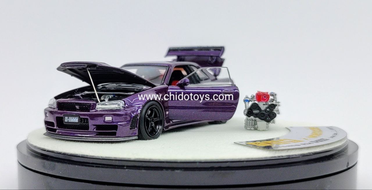 Auto a escala marca PGM*One model, Modelo Skyline GT - R R - 34 Z Tune Midnight Purple - Chido Toys