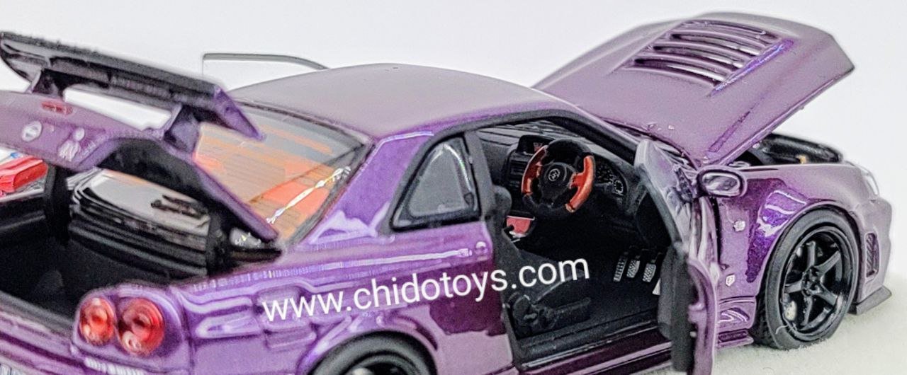 Auto a escala marca PGM*One model, Modelo Skyline GT - R R - 34 Z Tune Midnight Purple - Chido Toys