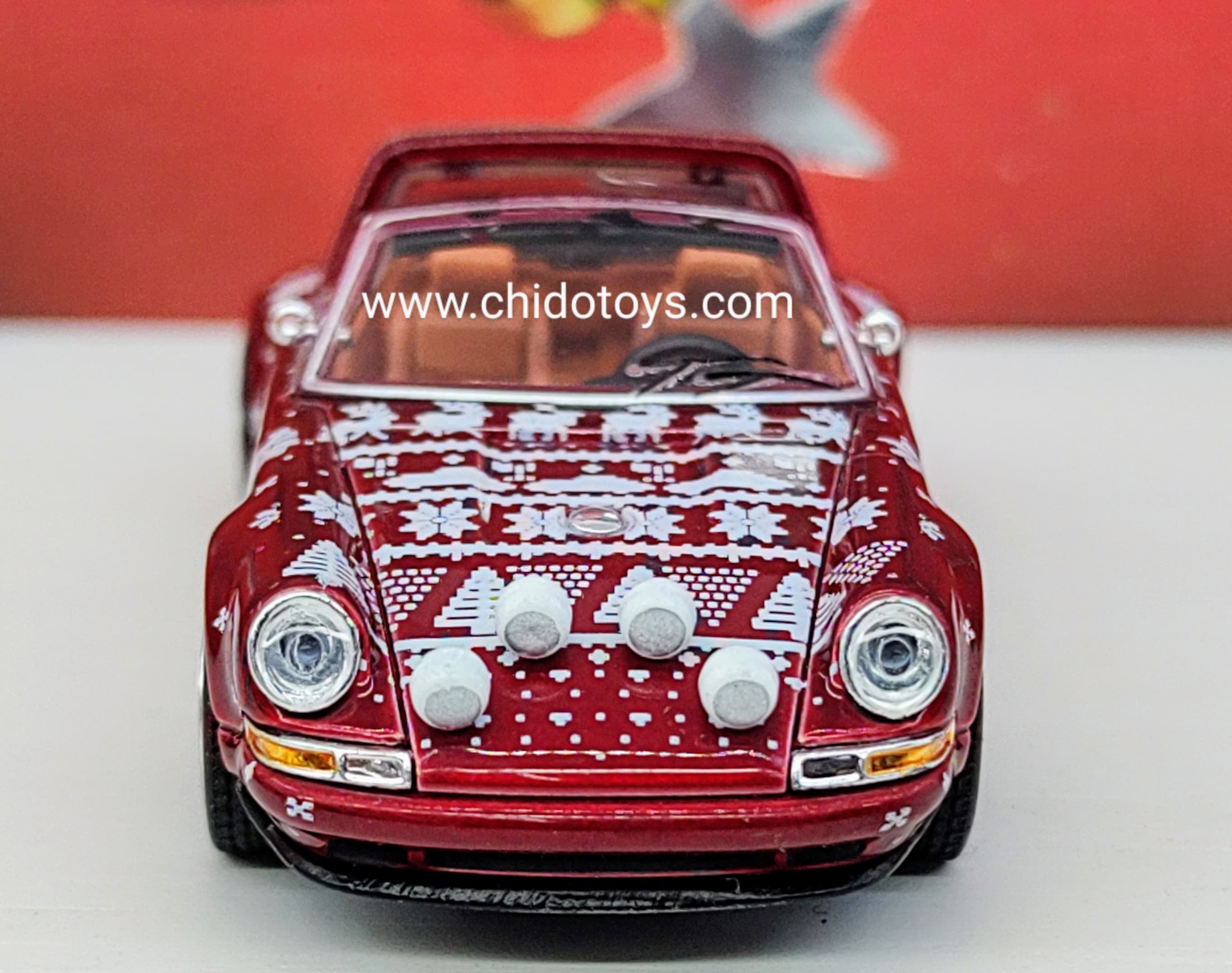 Auto a escala marca POPRACE, Modelo Singer Navidad - Chido Toys