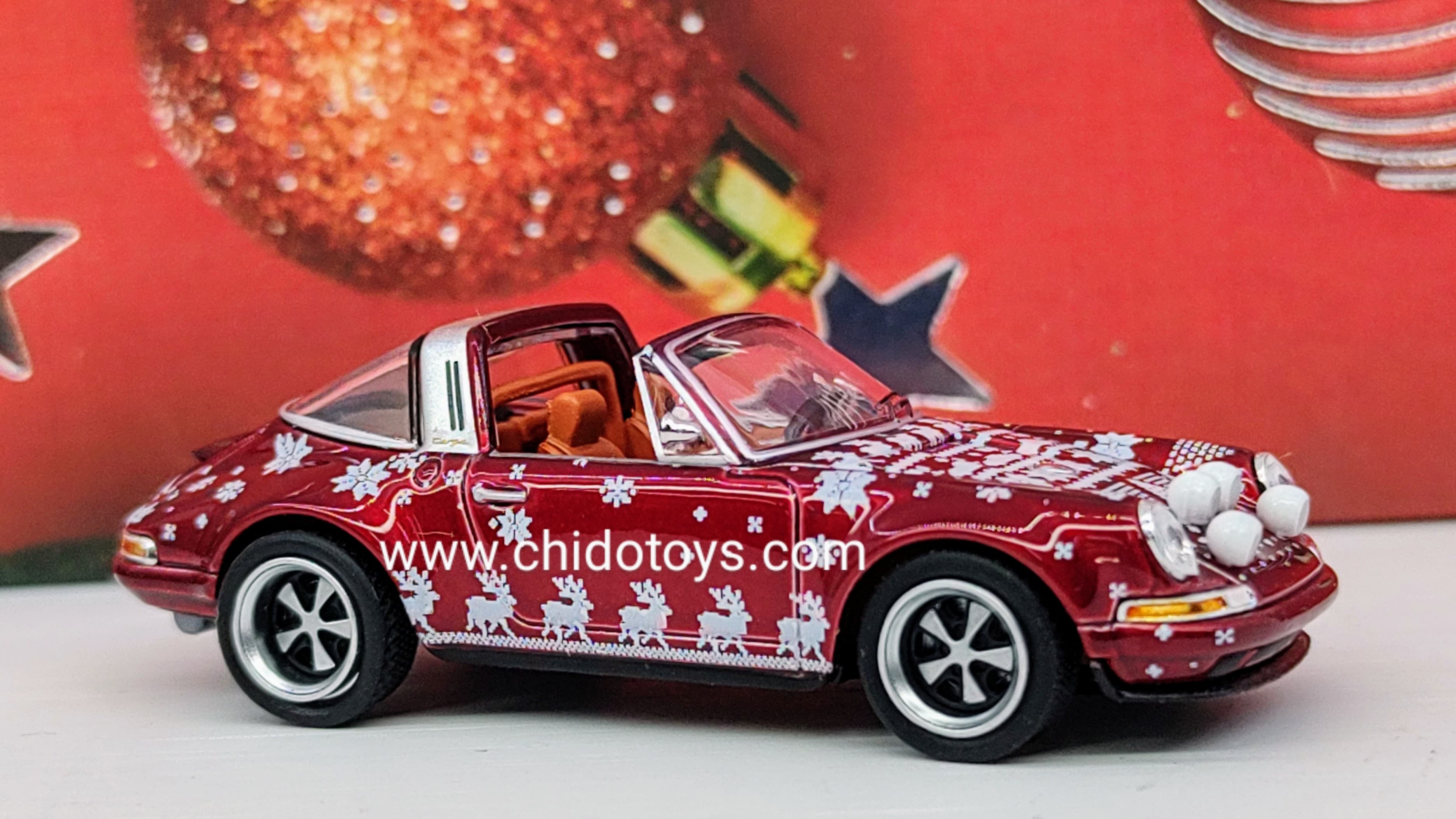 Auto a escala marca POPRACE, Modelo Singer Navidad - Chido Toys