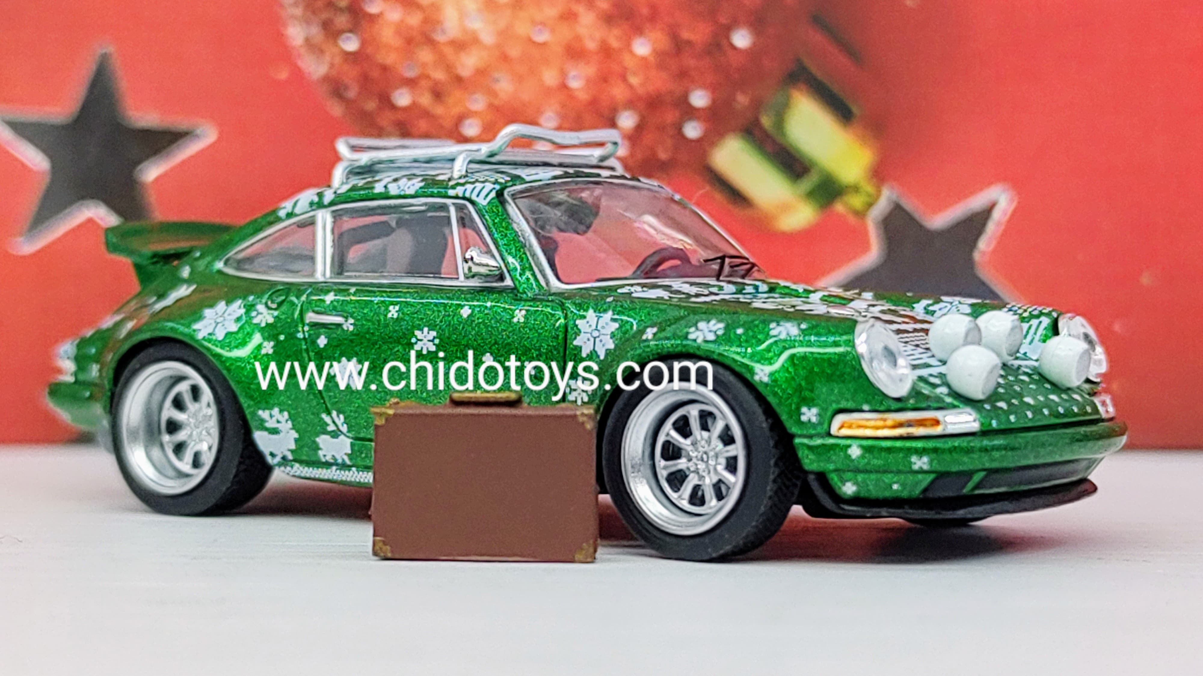 Auto a escala marca POPRACE, Modelo Singer Navidad - Chido Toys